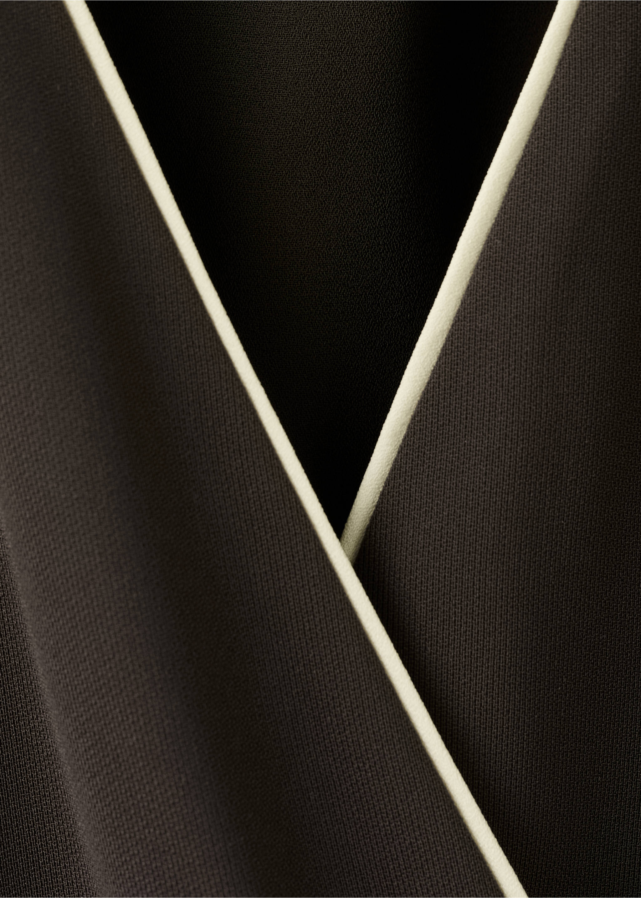 Combinaison cache-cœur ceinture - Détail de l'article 0, Chocolat. Ref: 27025834-00.