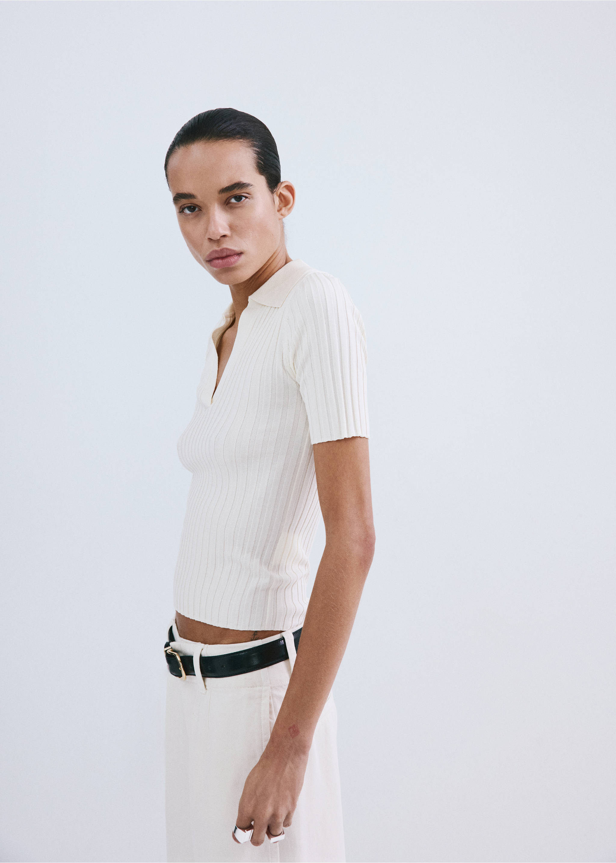 Jersey punto cuello pico - Detalle del artículo 2, Crudo. Ref: 27025835-00.