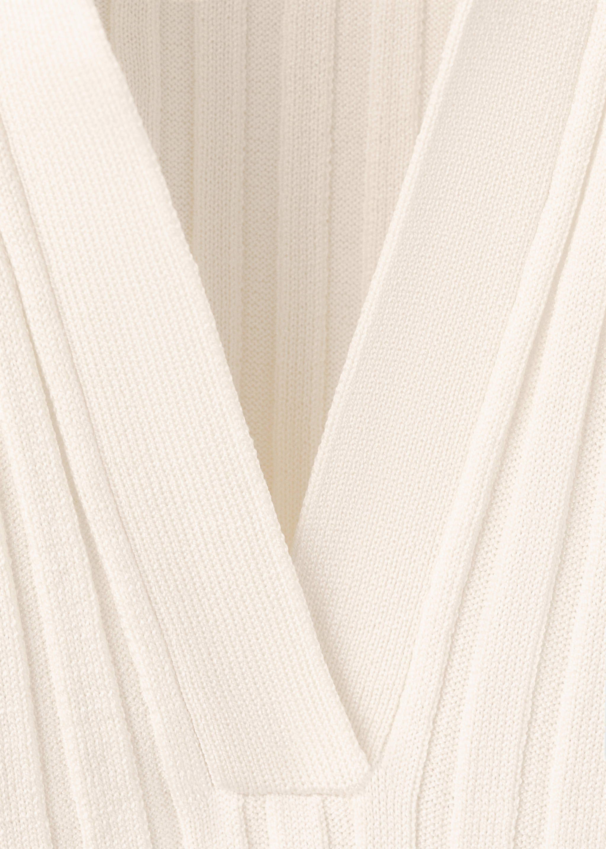 V-neck knit sweater - Details of the article 0