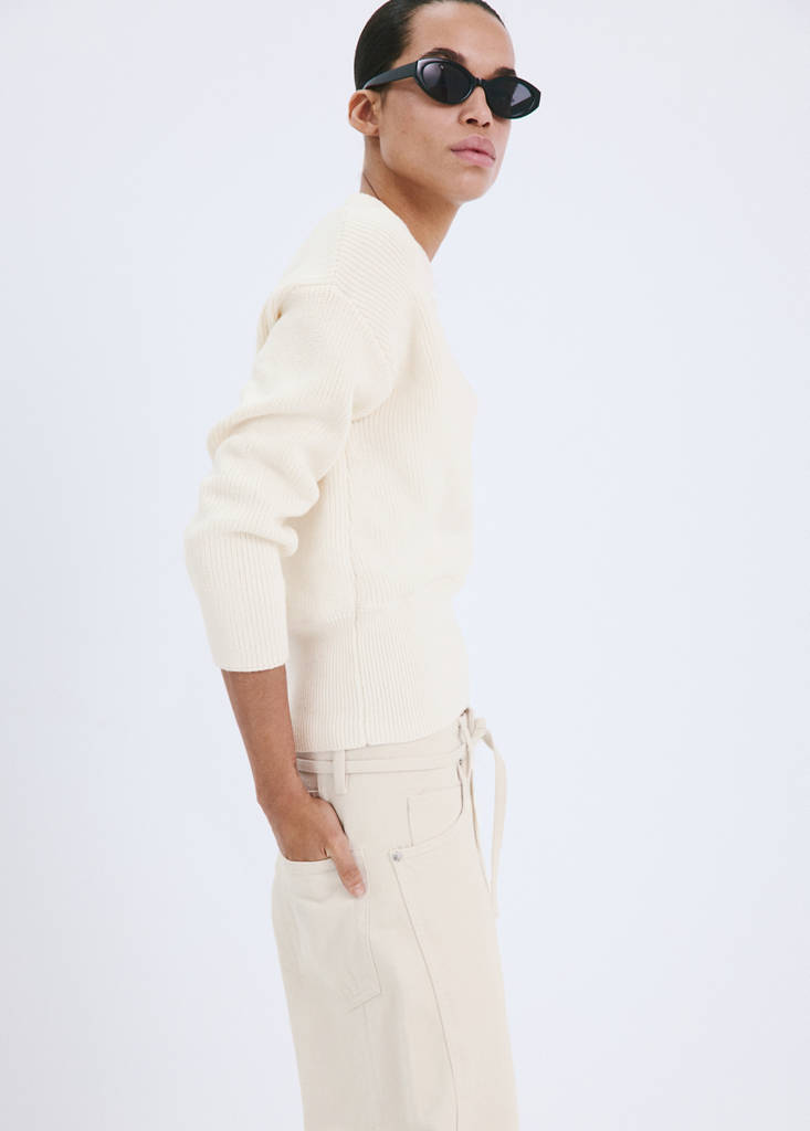 Ribbed crossover neckline jumper — Ecru