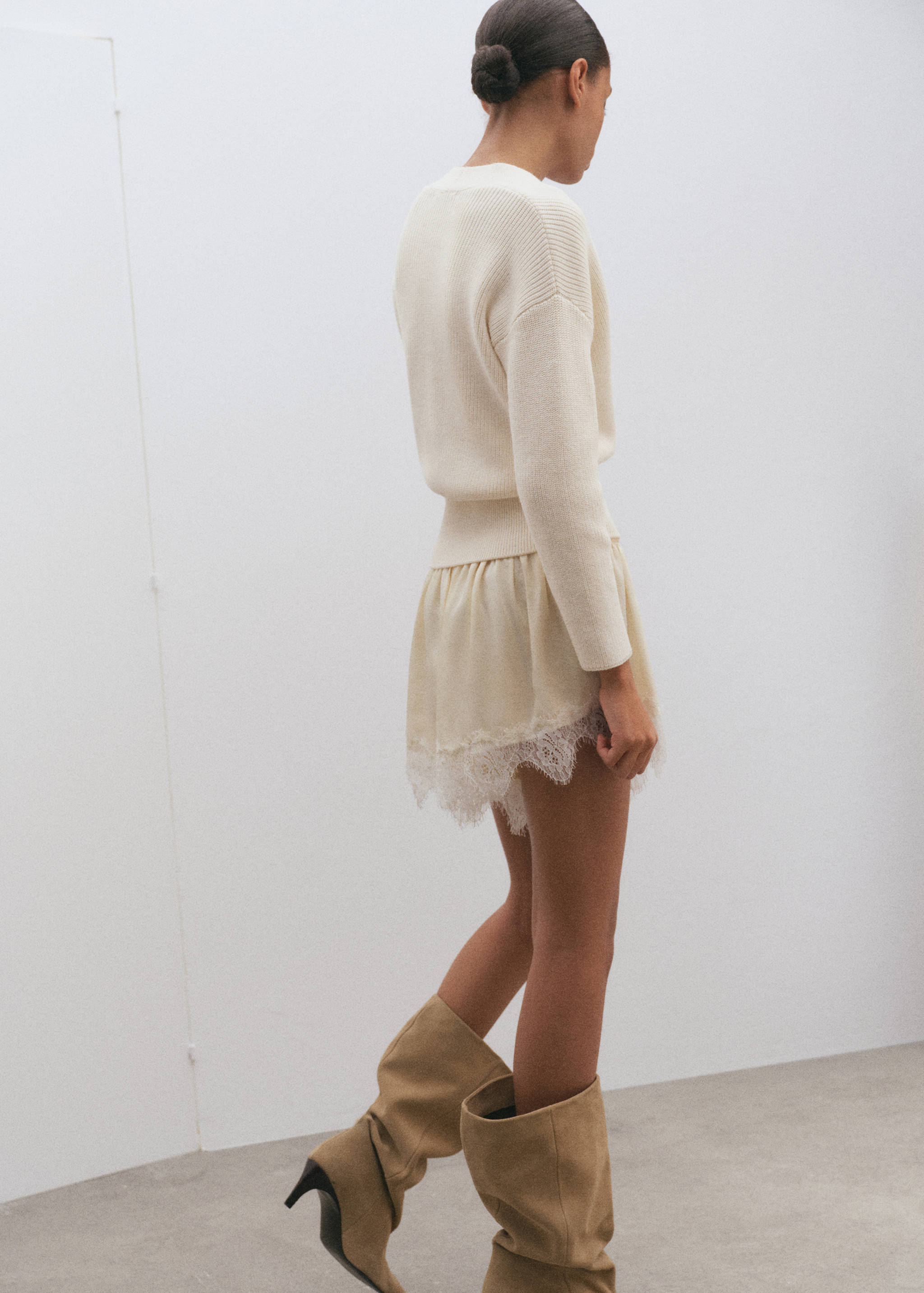 Ribbed crossover neckline jumper - Reverse of the article