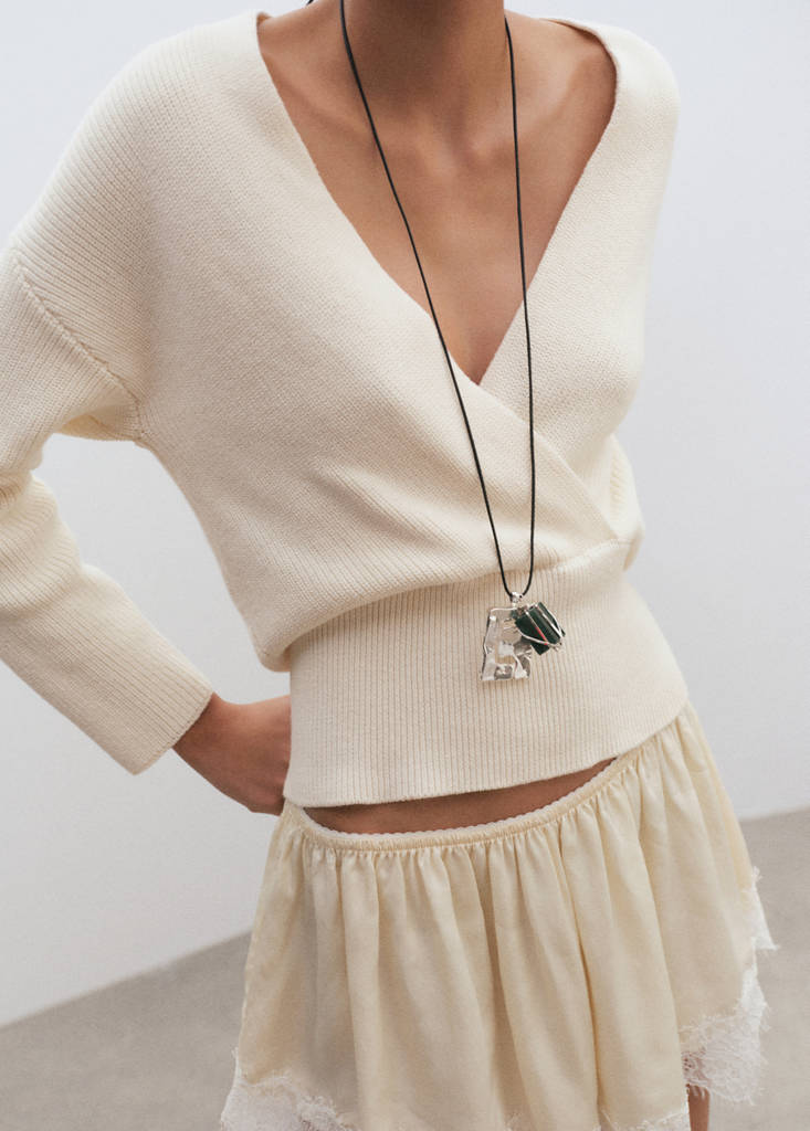 Ribbed crossover neckline jumper — Ecru