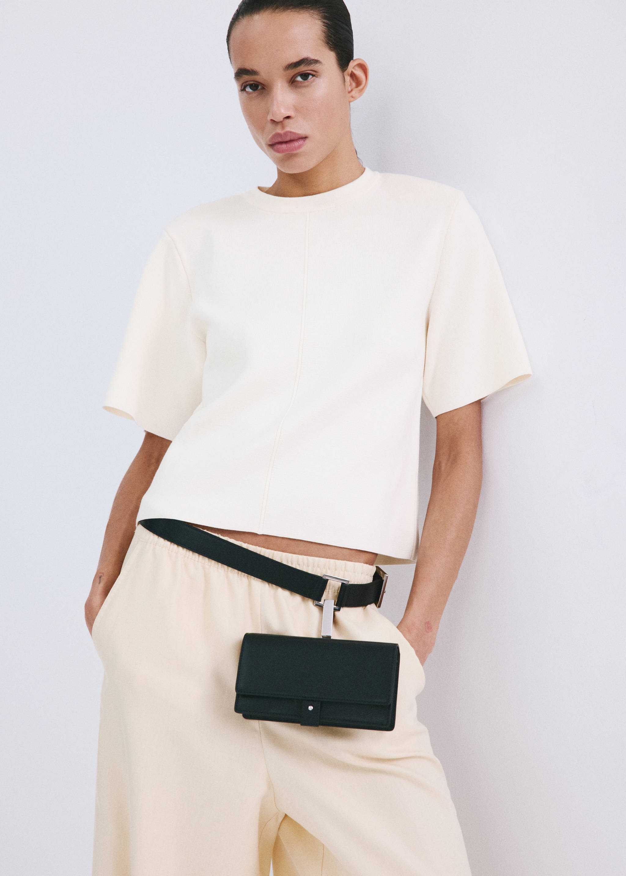 تيشيرت محبوك بأكمام قصيرة - رؤية وسط