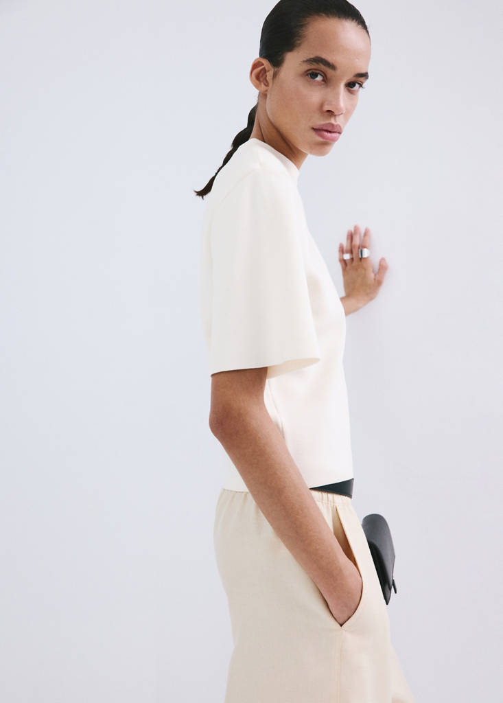 Short-sleeved knitted sweater — Off White