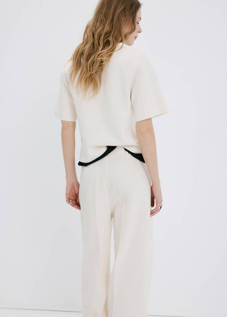 Short-sleeved knitted sweater — Off White