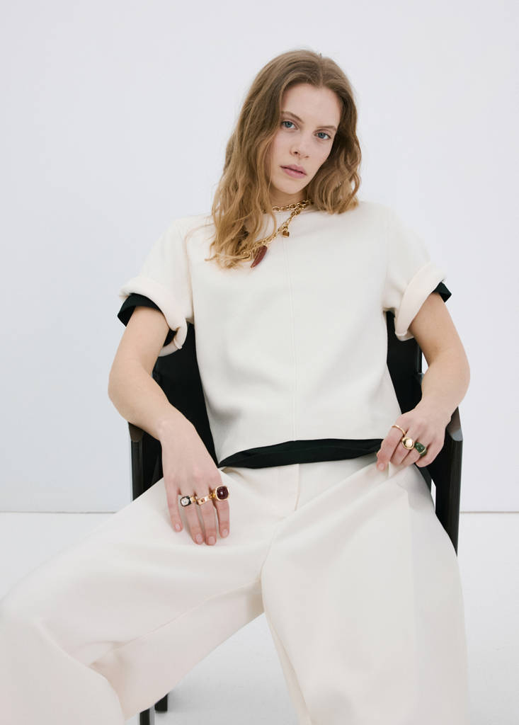 Short-sleeved knitted sweater — Off White