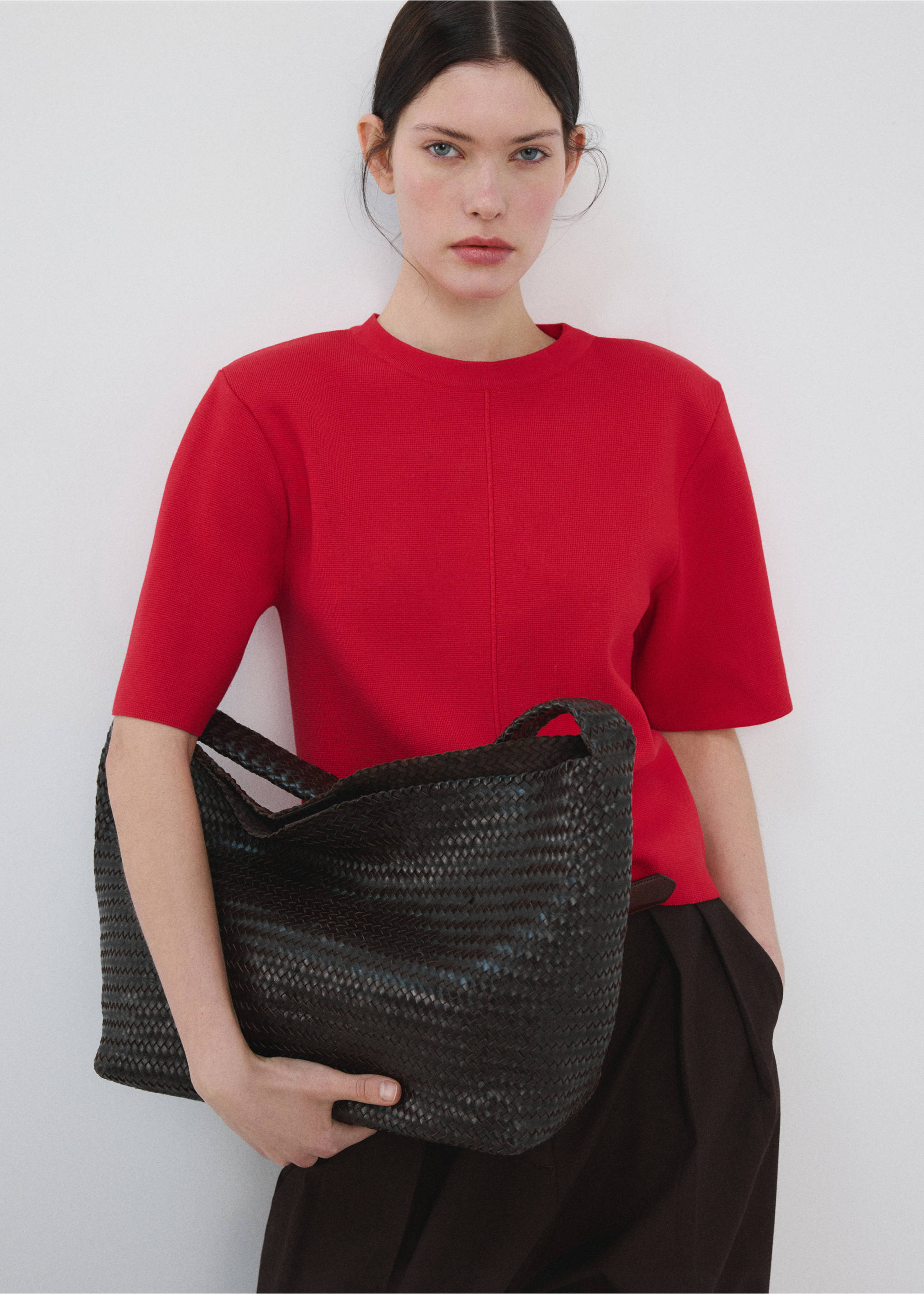 Short-sleeved knitted sweater - Medium plane, Red. Ref: 27025841-00.