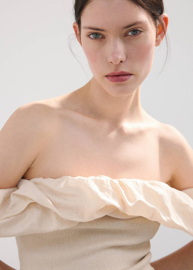 Strapless knitted top — Ecru