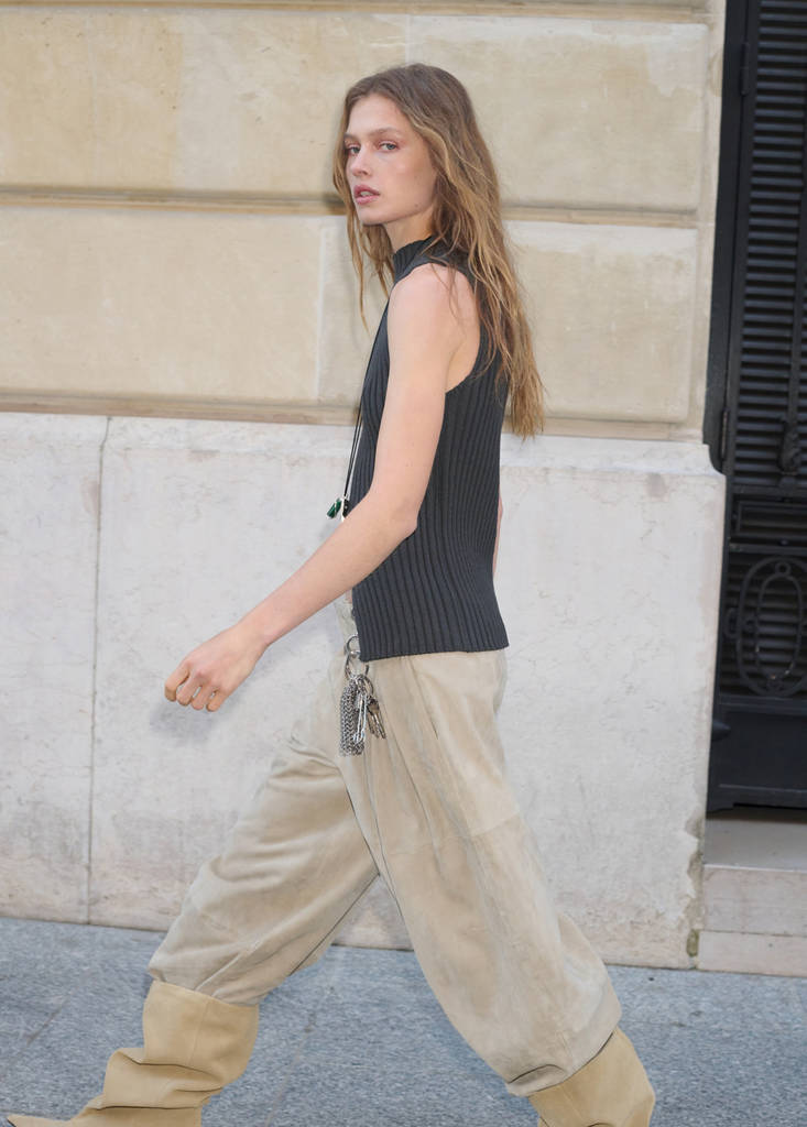 Ribbed top with openings — Charcoal