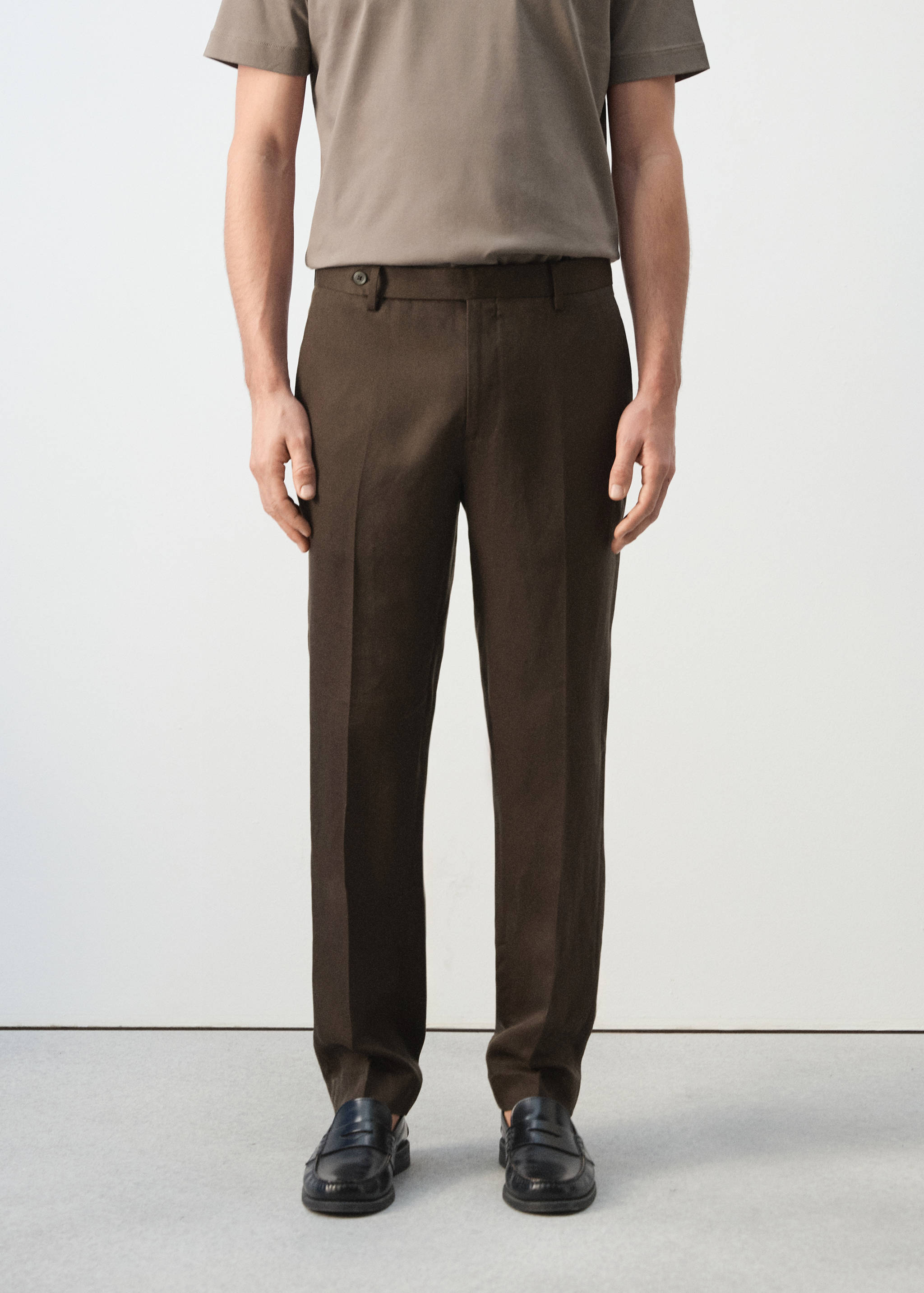Pantalón slim fit lyocell lino - Plano medio
