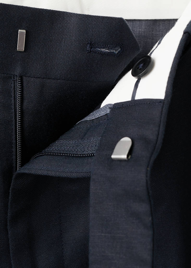 Slim-fit lyocell linen trousers — Navy