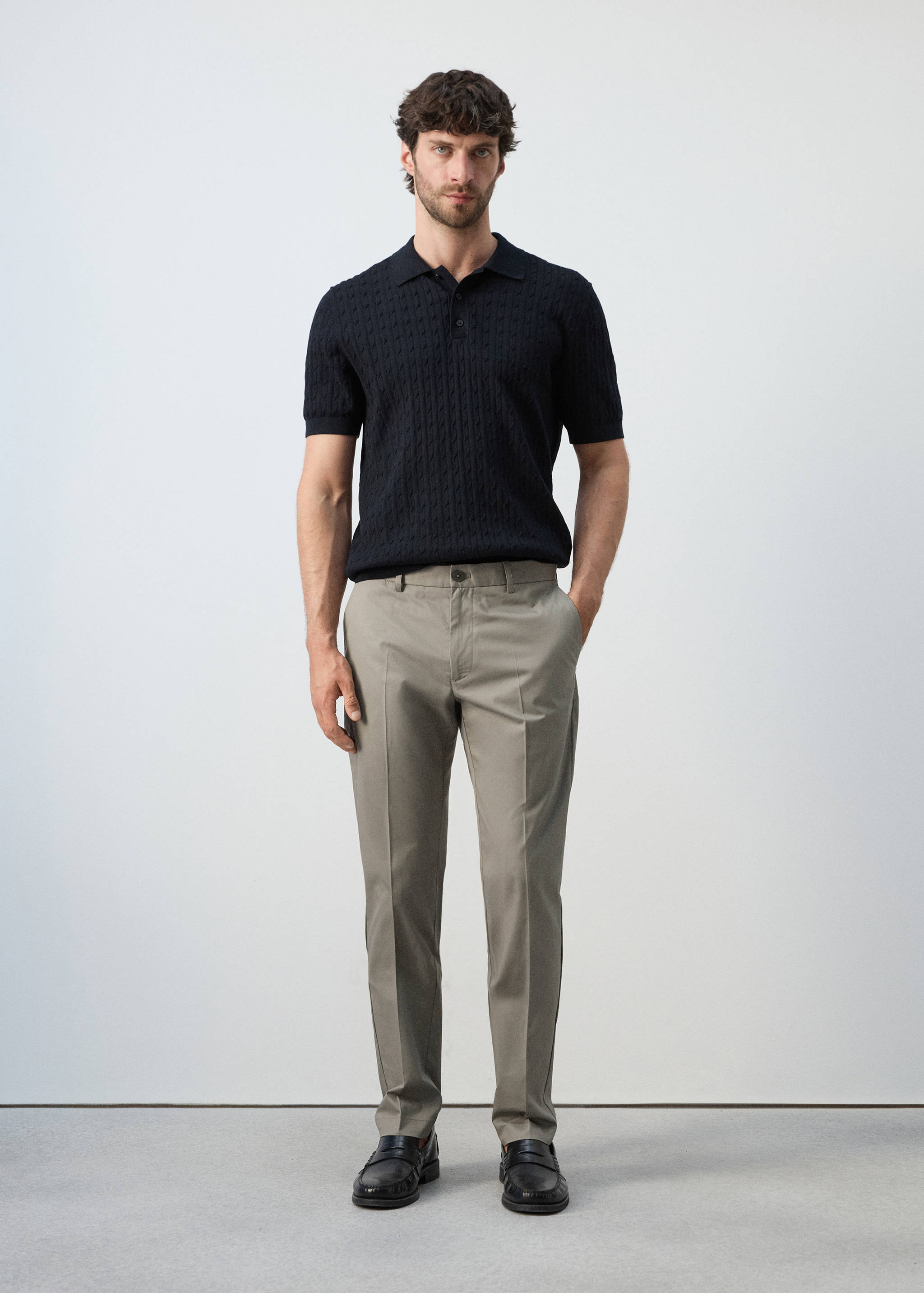 Саржевые брюки зауженного кроя из 100% хлопка - Общий план