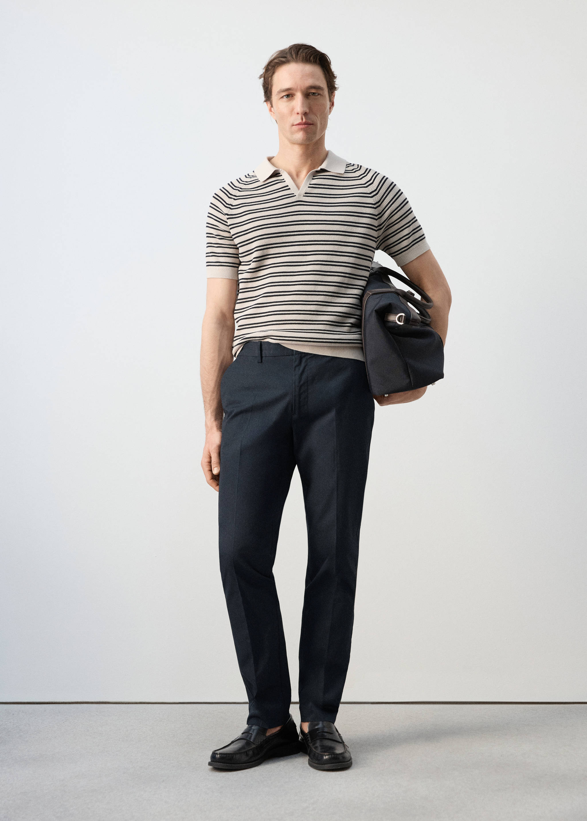 Саржевые брюки зауженного кроя из 100% хлопка - Общий план