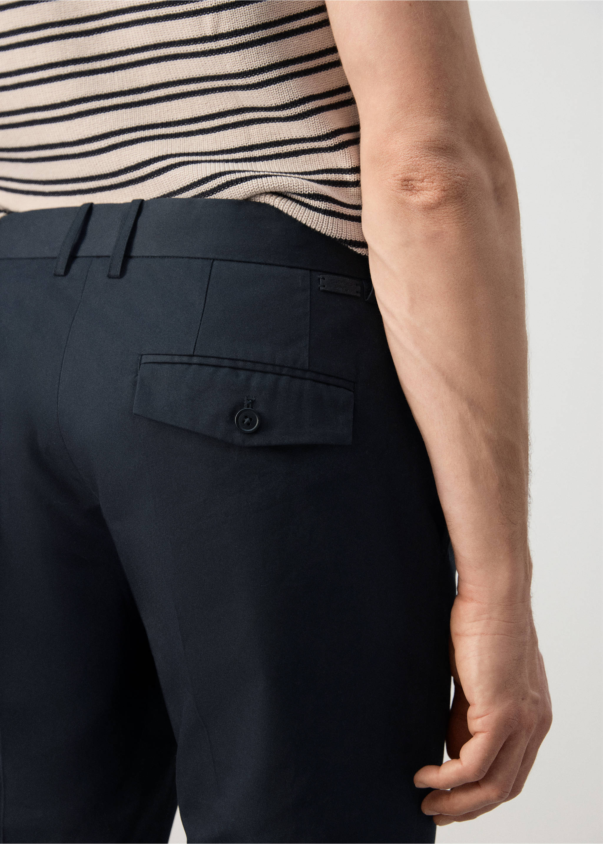 100% cotton twill slim fit trousers - Details of the article 6, Navy. Ref: 27025934-00.