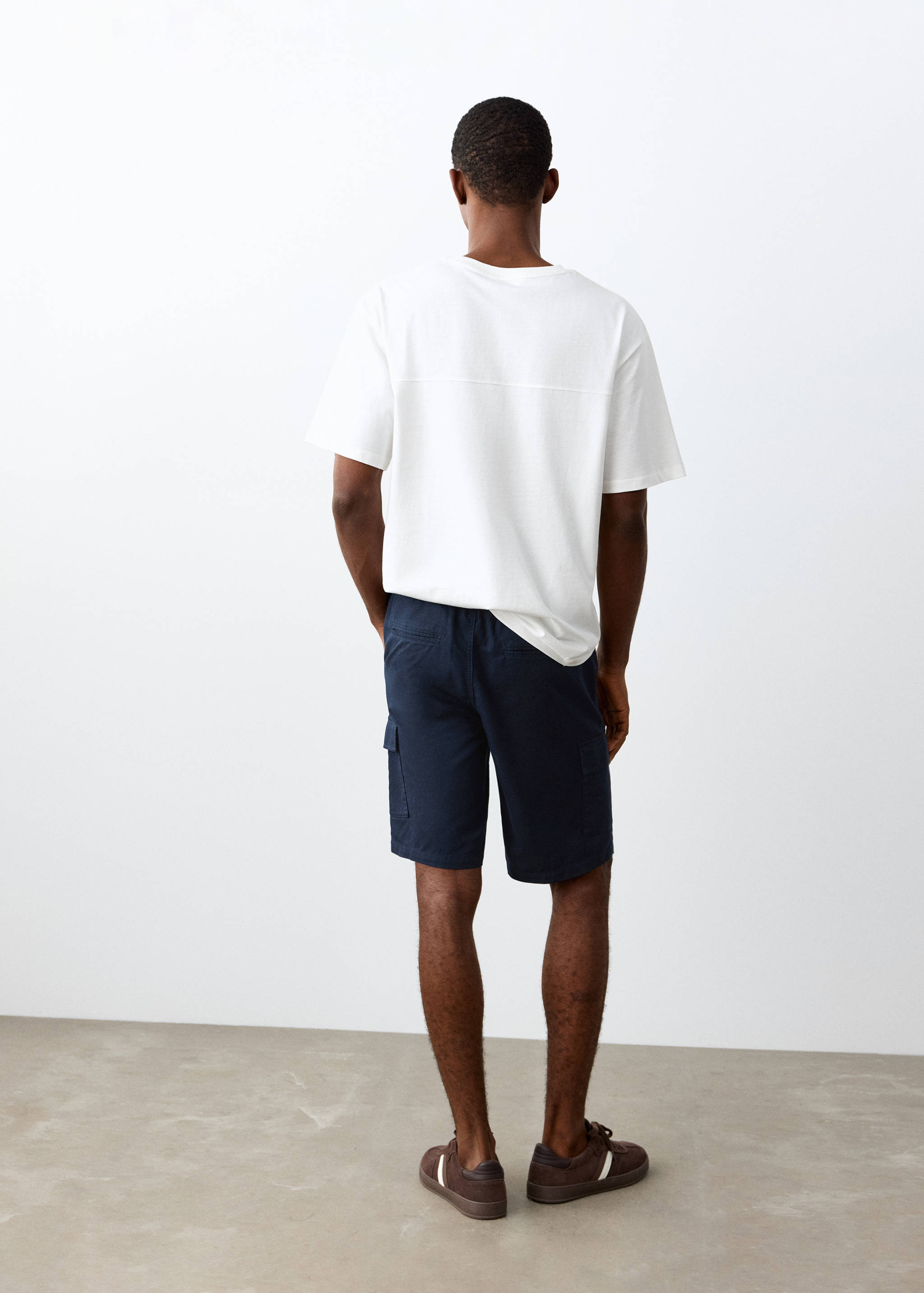 Bermudas bolsillos cargo - Reverso del artículo