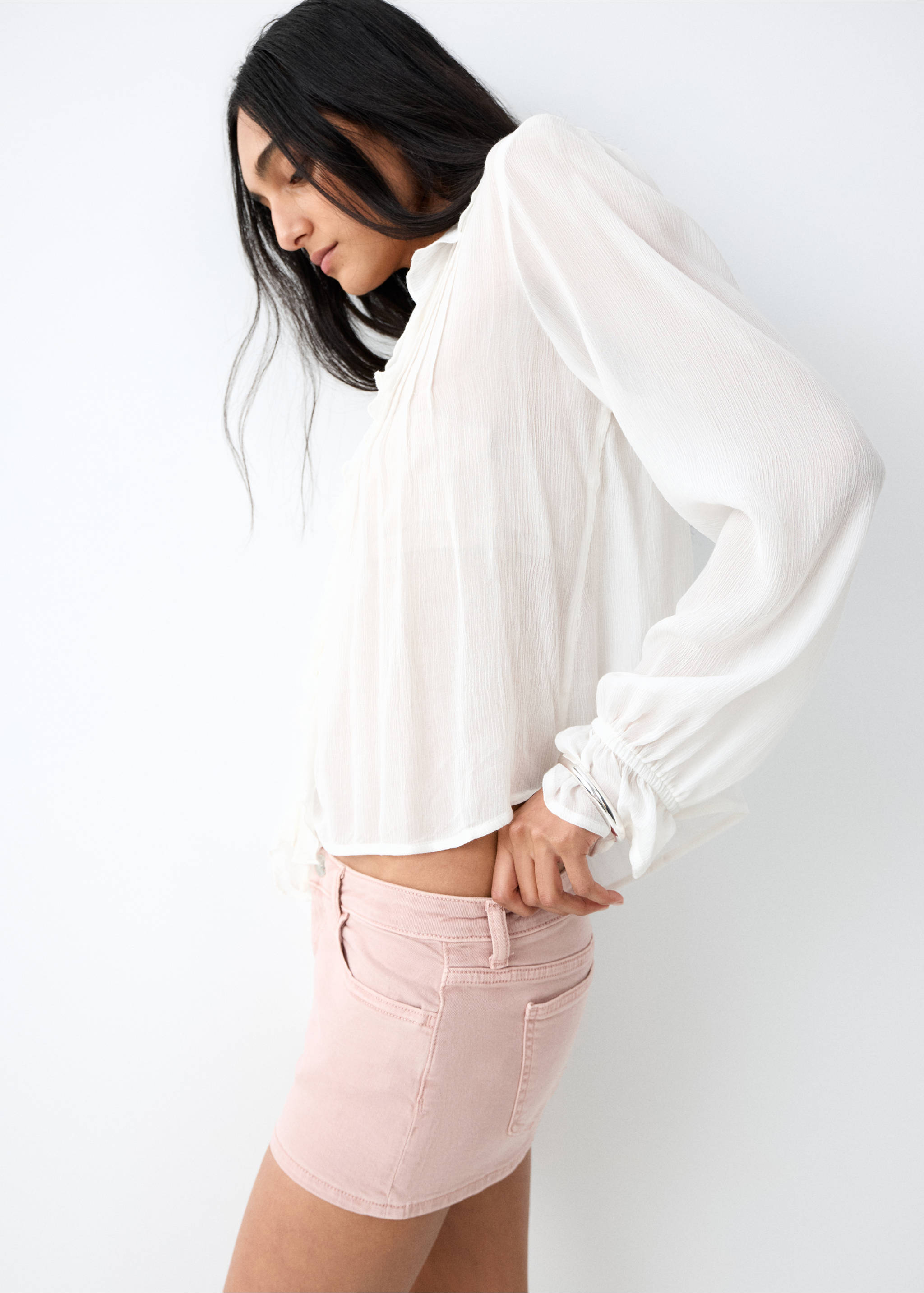 Low-waist mini shorts - Details of the article 1, Pink. Ref: 27025940-00.