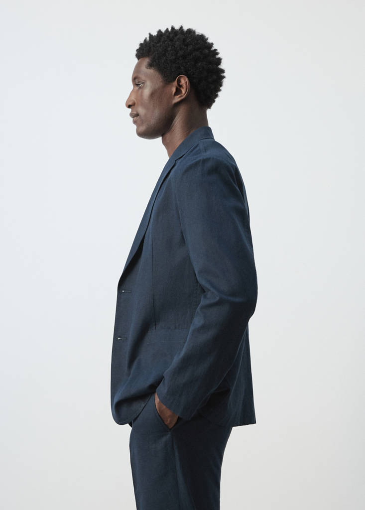 Slim-fit suit jacket made from a linen-lyocell blend — Navy