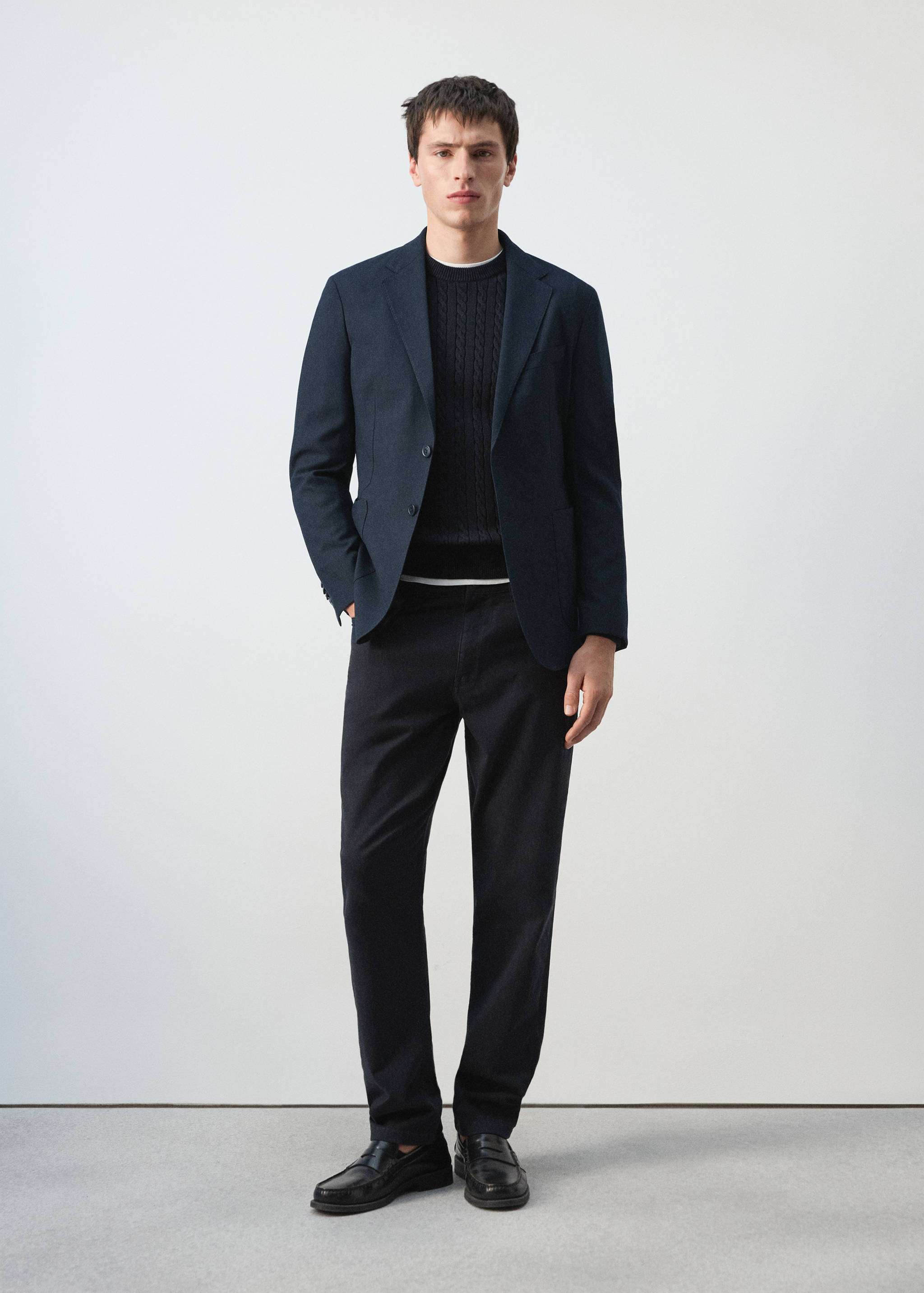 Приталенный пиджак с карманами - Общий план