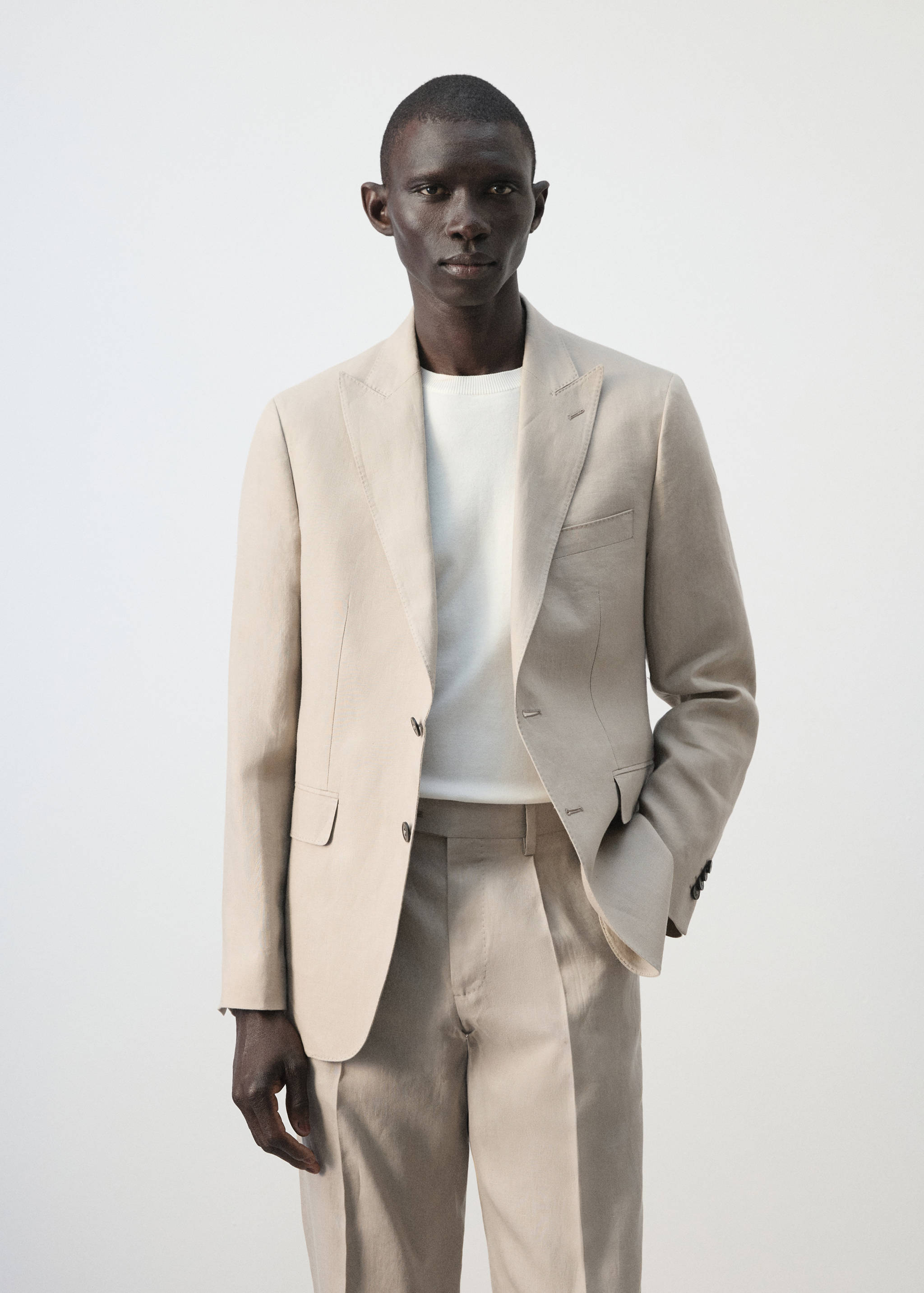 Костюмный пиджак Amalfi slim fit 100% лен - Средний план