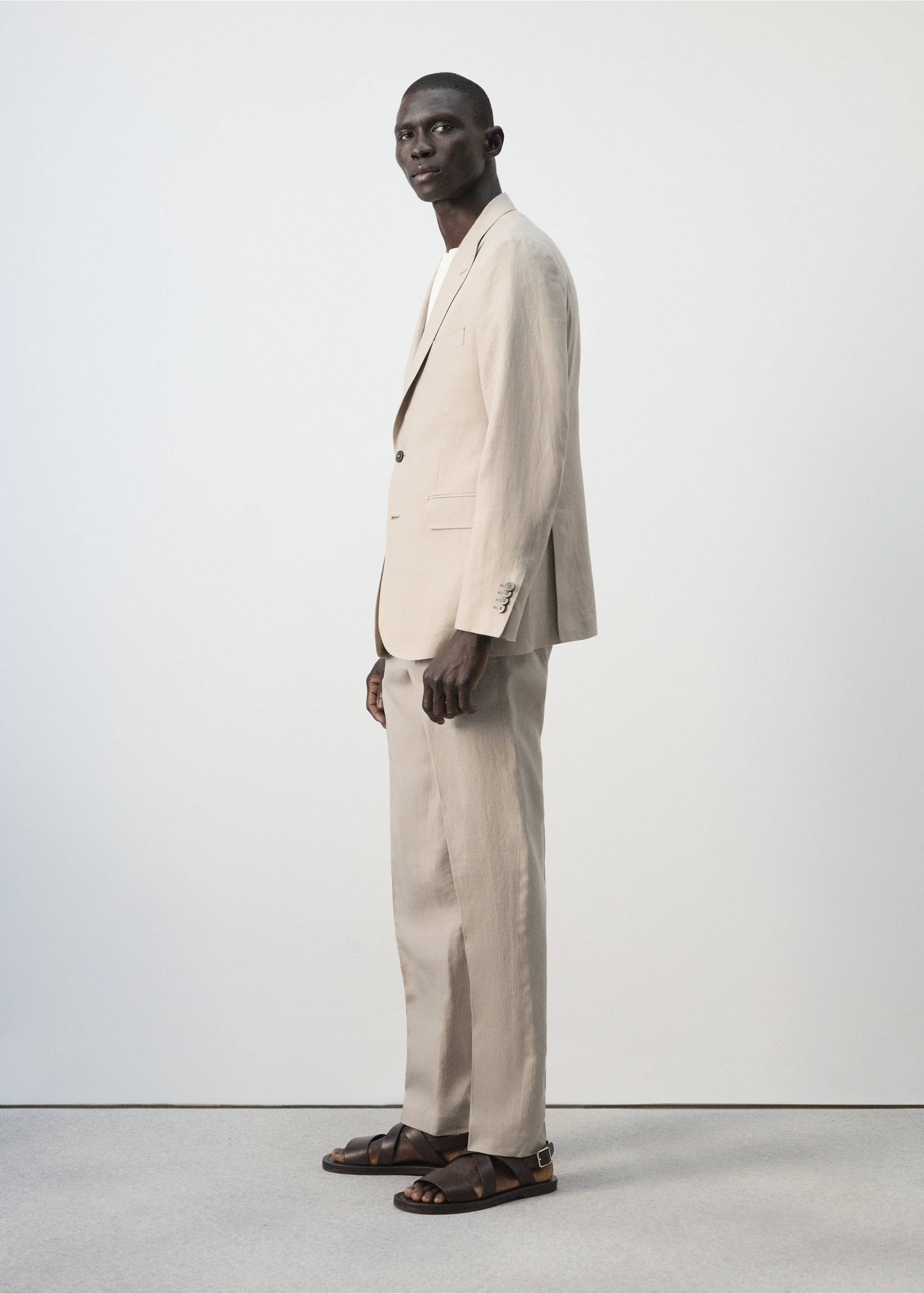 Amalfi 100% linen slim-fit suit jacket - Details of the article 2, Beige. Ref: 27025948-00.