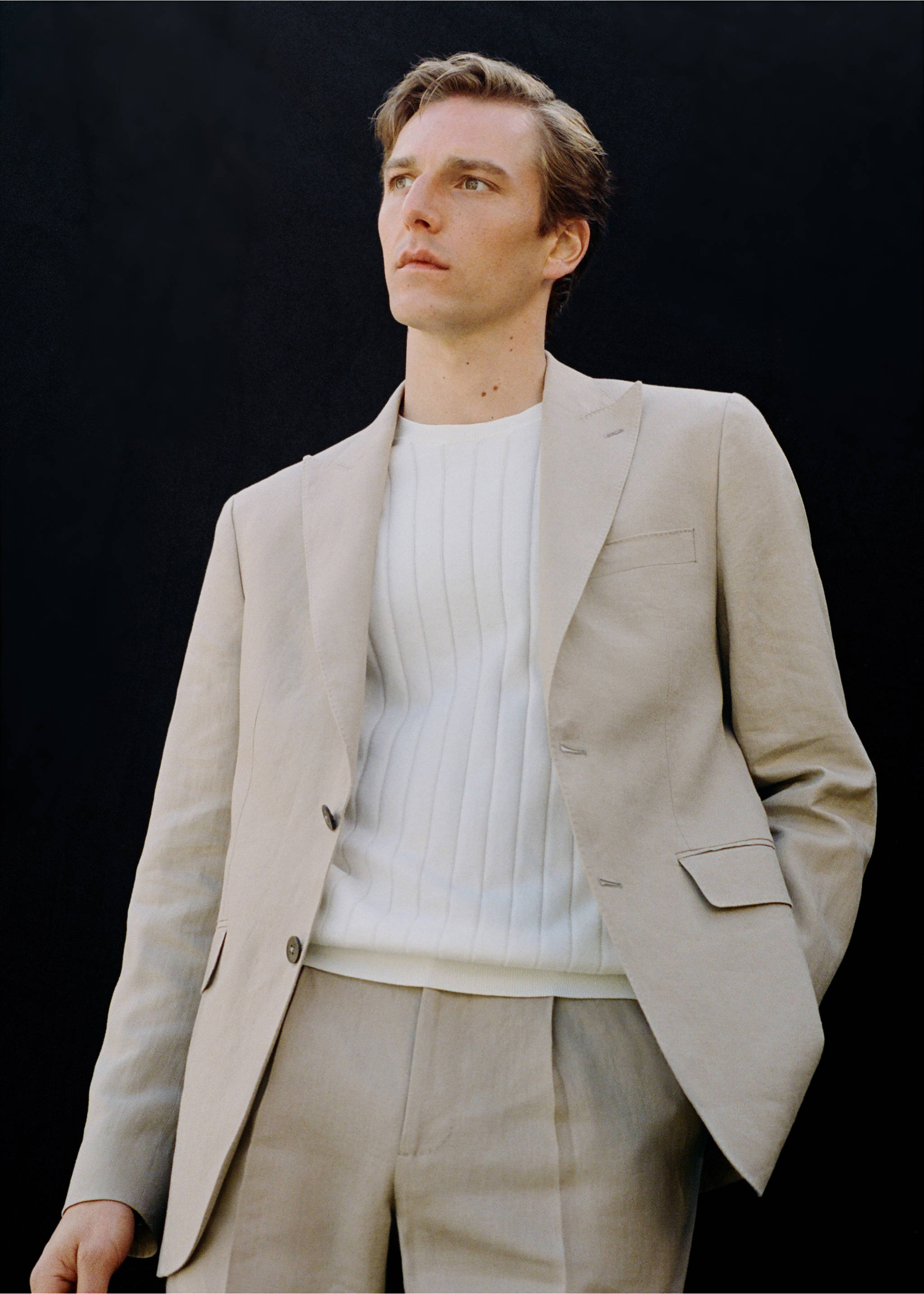 Amalfi 100% linen slim-fit suit blazer - Details of the article 5, Beige. Ref: 27025948-00.