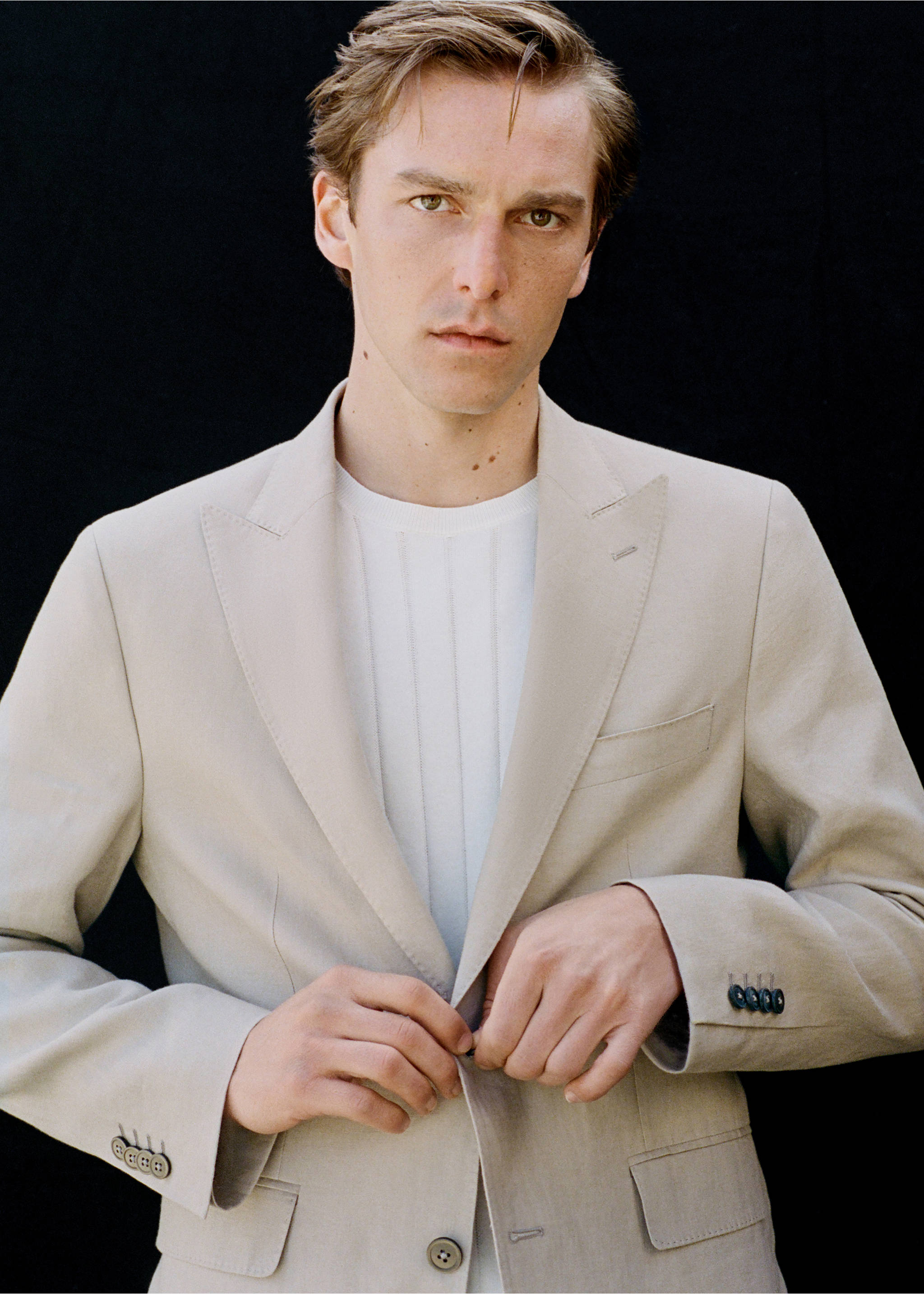 Amalfi 100% linen slim-fit suit blazer - Details of the article 6, Beige. Ref: 27025948-00.