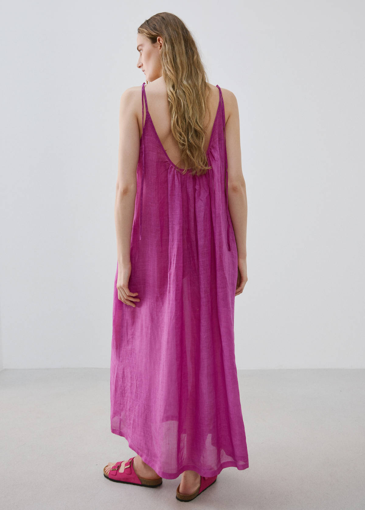 100% ramie nightdress with an overdyed effect — Fuchsia