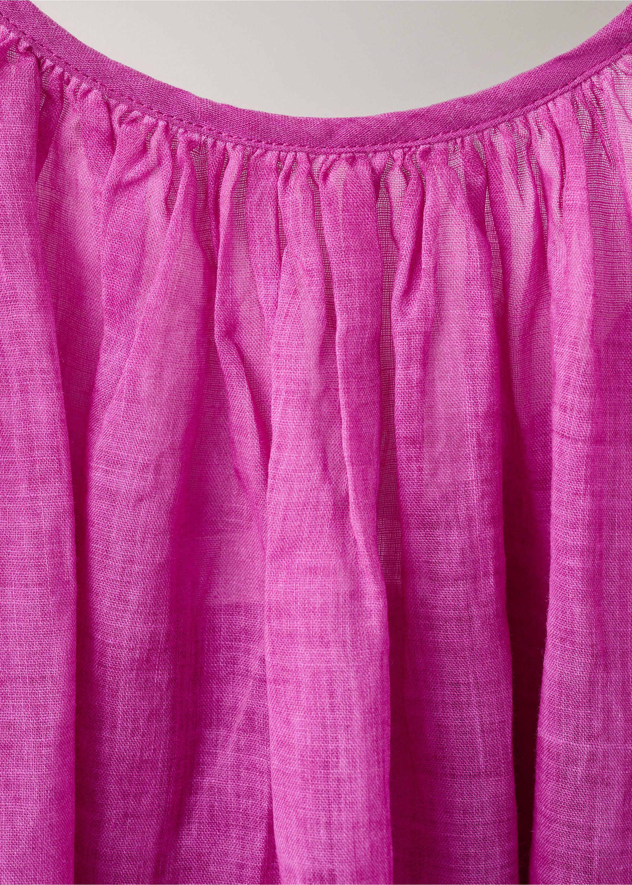 100% ramie nightdress with an overdyed effect - Details of the article 8, Fuchsia. Ref: 27025973-00.