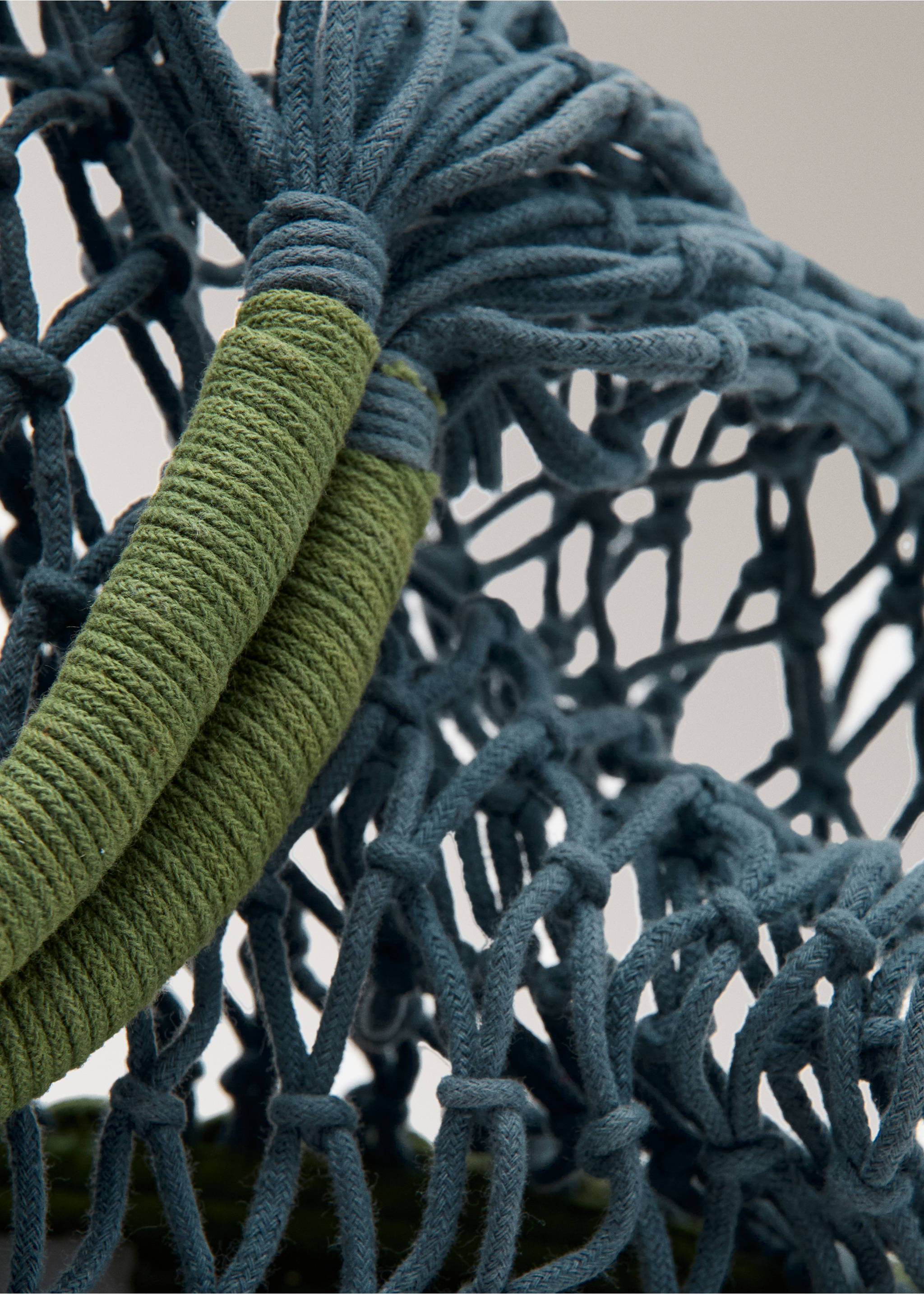 Umhängetasche aus Baumwollmesh - Detail des Artikels 1, Blau. Ref: 27025976-00.