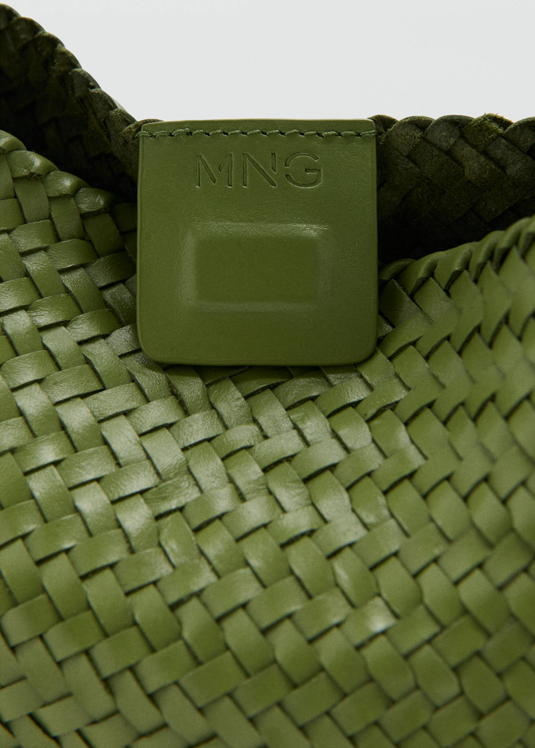 Braided leather handbag - Details of the article 2