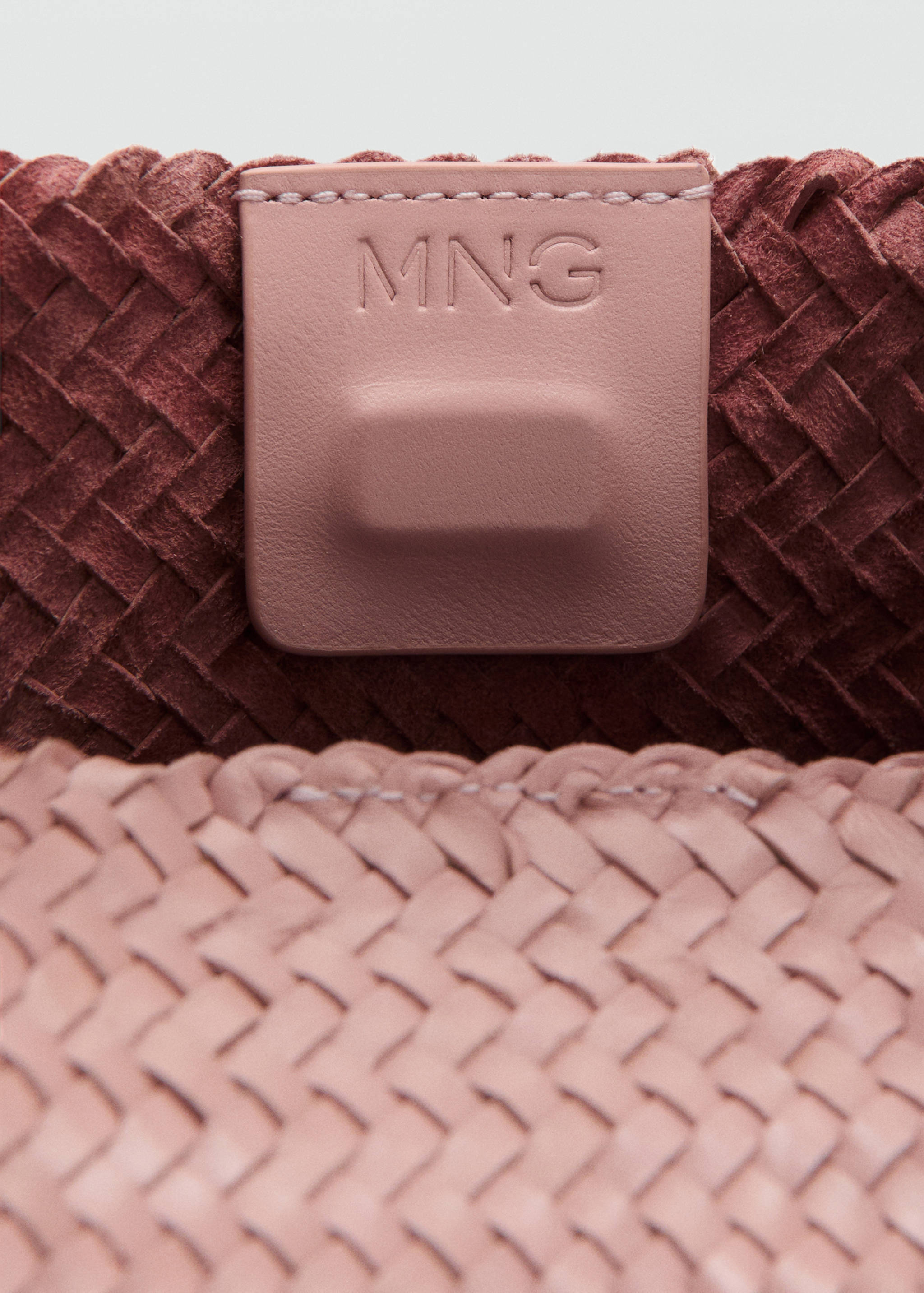 Braided leather handbag - Details of the article 2