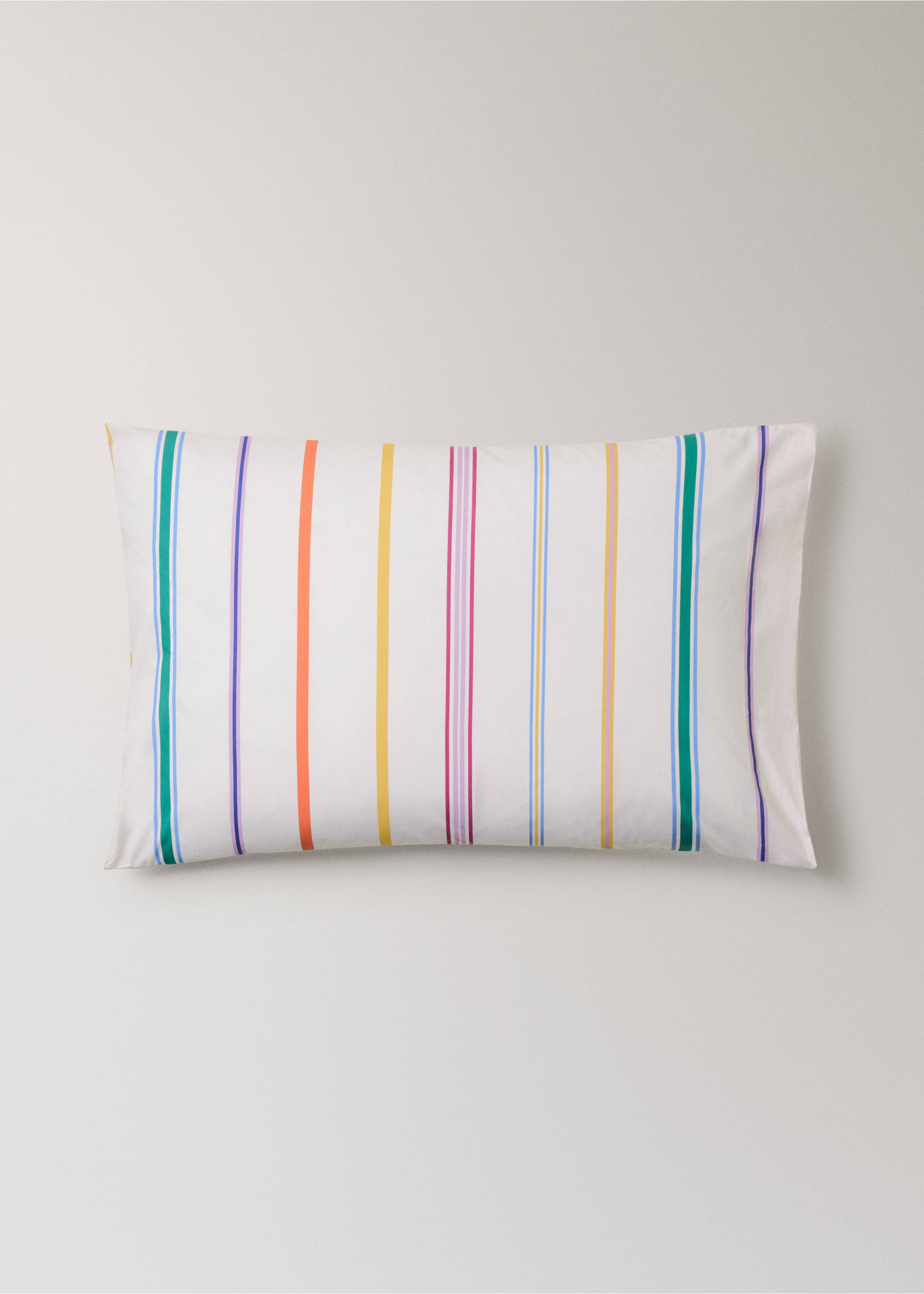 Two multicolour striped percale cotton pillowcases 50x75 cm - Article without model, Ecru. Ref: 27025985-00.