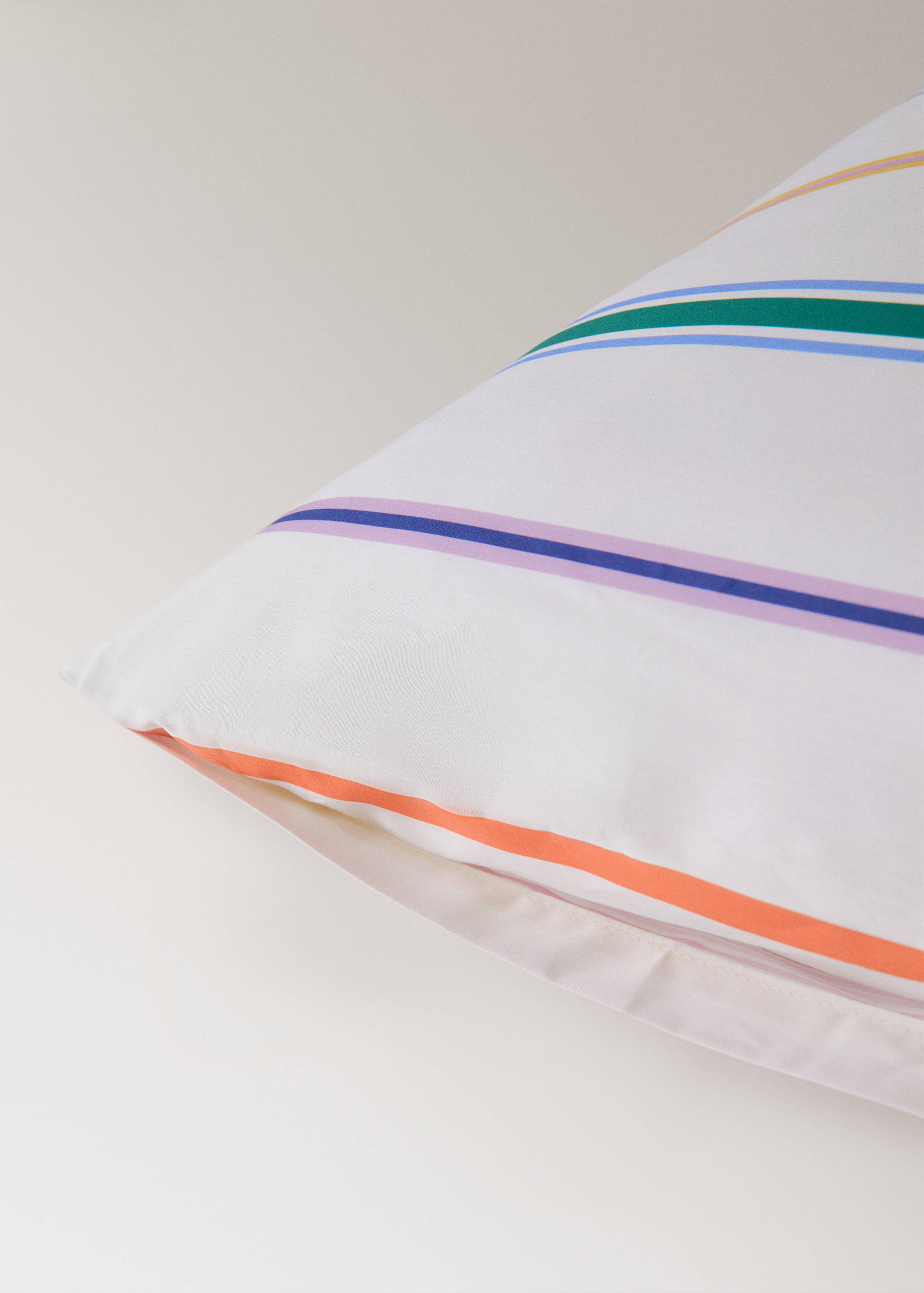 Two multicolour striped percale cotton pillowcases 50x75 cm - Details of the article 2