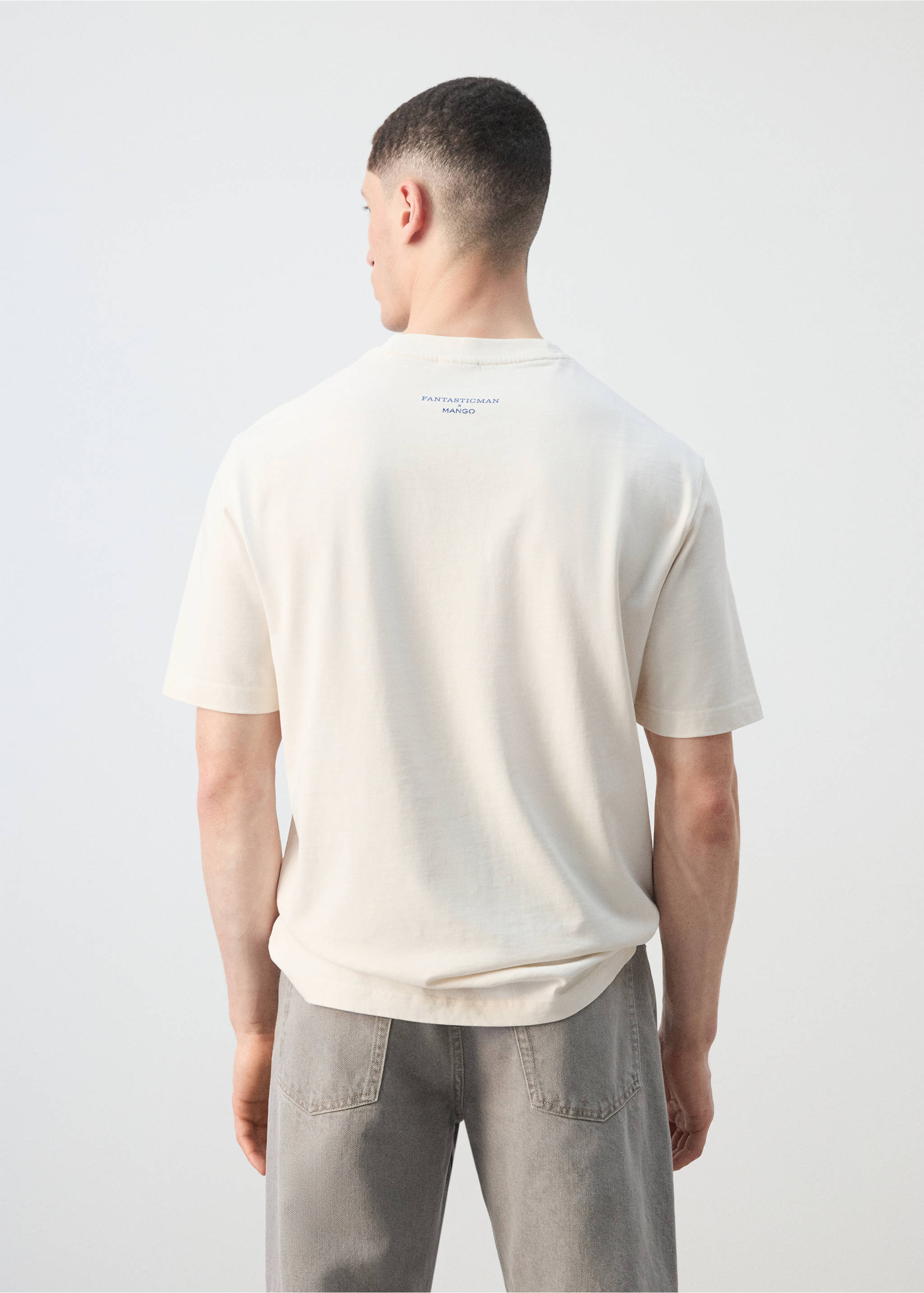 Футболка 100% хлопок с принтом - Обратная сторона изделия, Грязно-белый. Ref: 27025993-00.