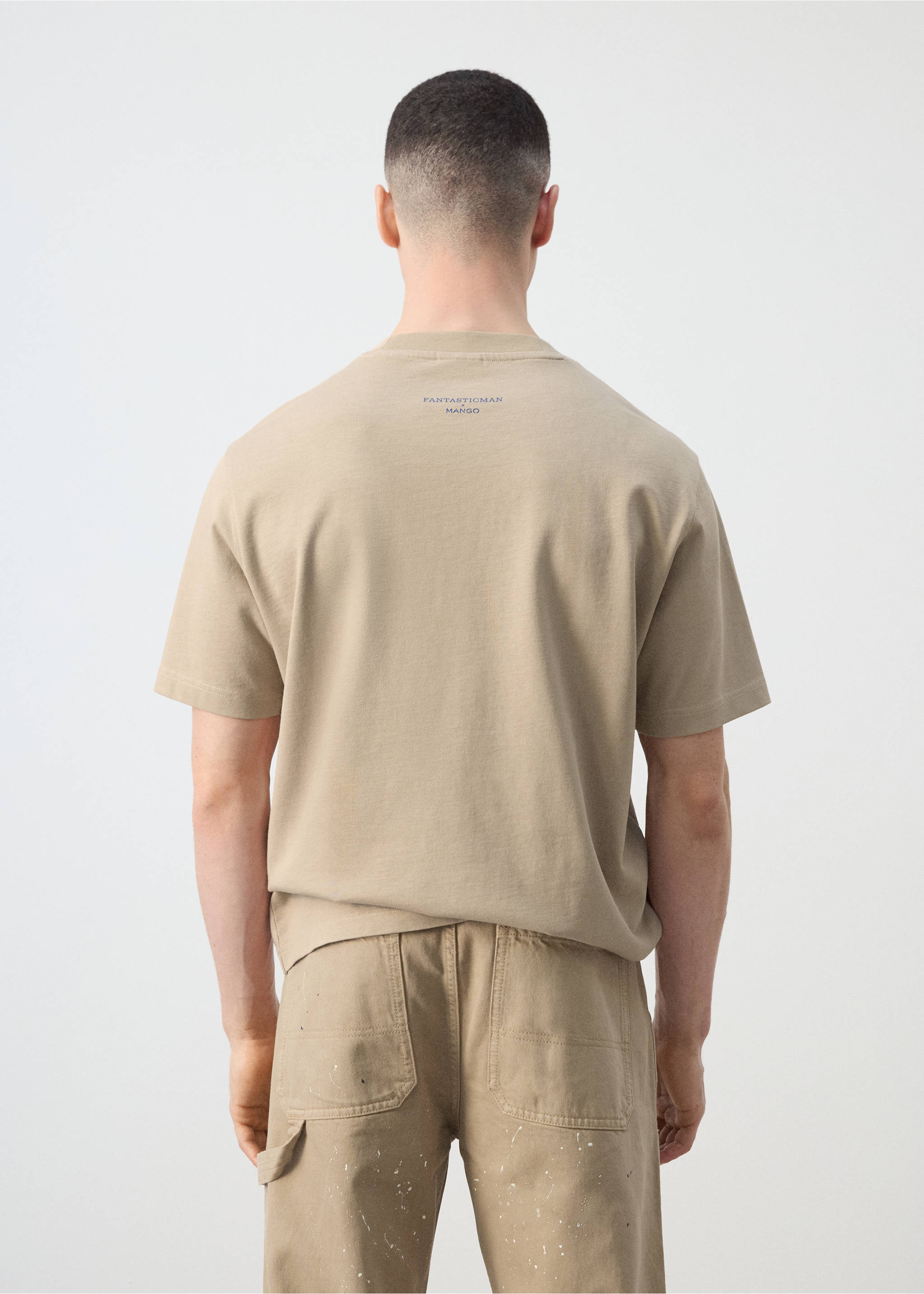 تي شيرت قطني 100٪ مع نص مطبوع - الجهة الخلفية للمنتج, بيج. Ref: 27025995-00.