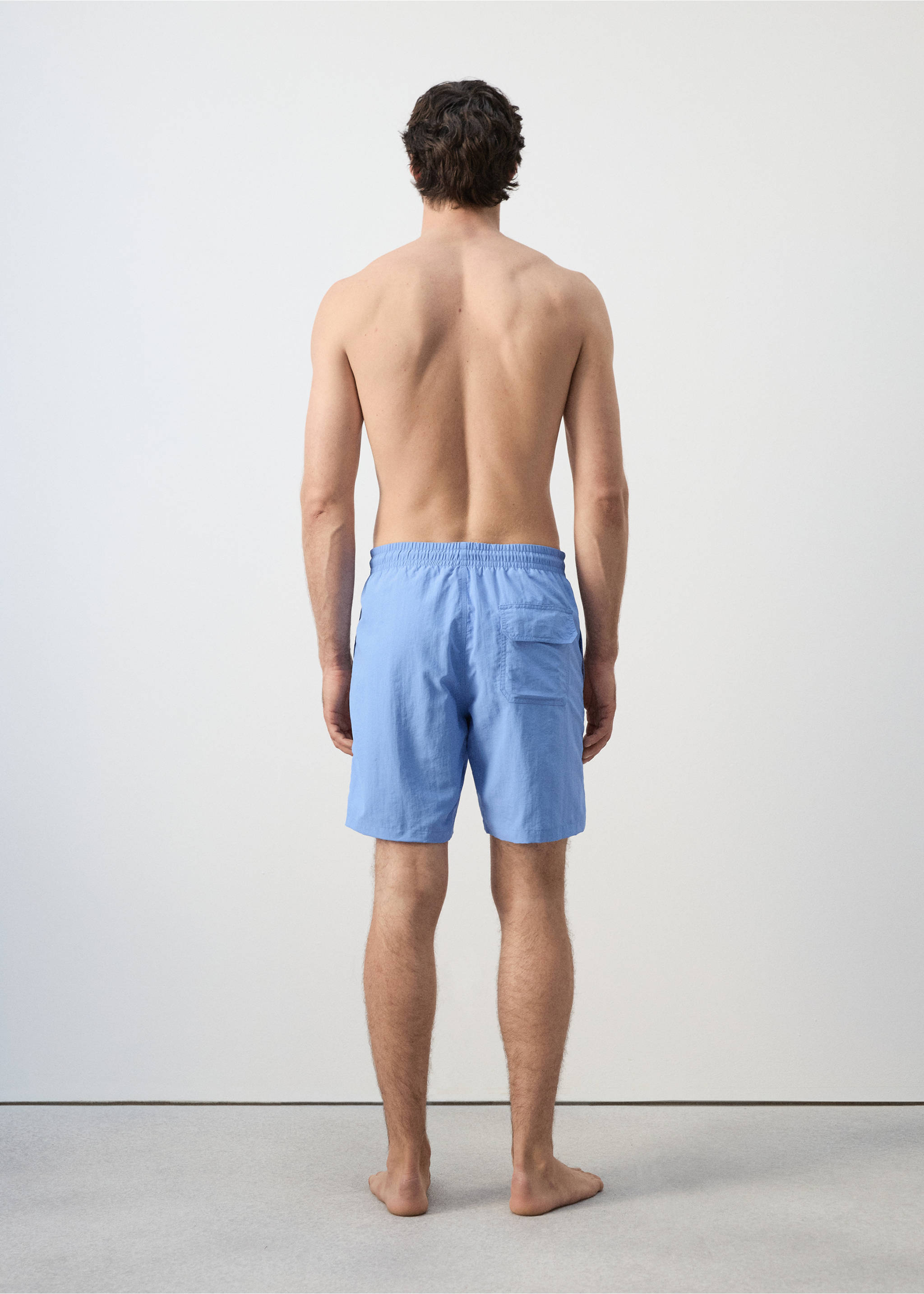 Basic-Badeshorts mit Kordelzug - Rückseite des Artikels, Porzellanblau. Ref: 27026000-00.