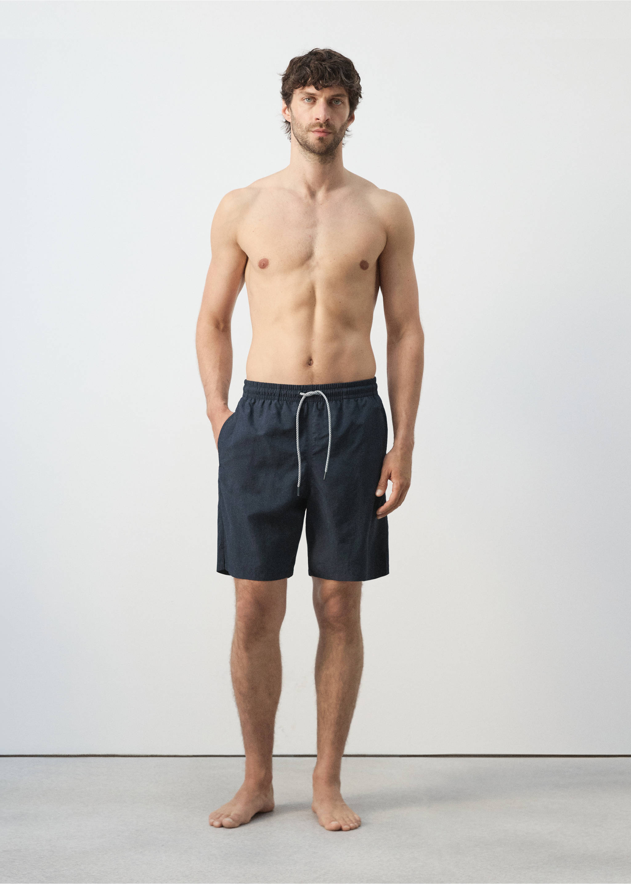 Basic-Badeshorts mit Kordelzug - Detail des Artikels 4, Marineblau. Ref: 27026000-00.