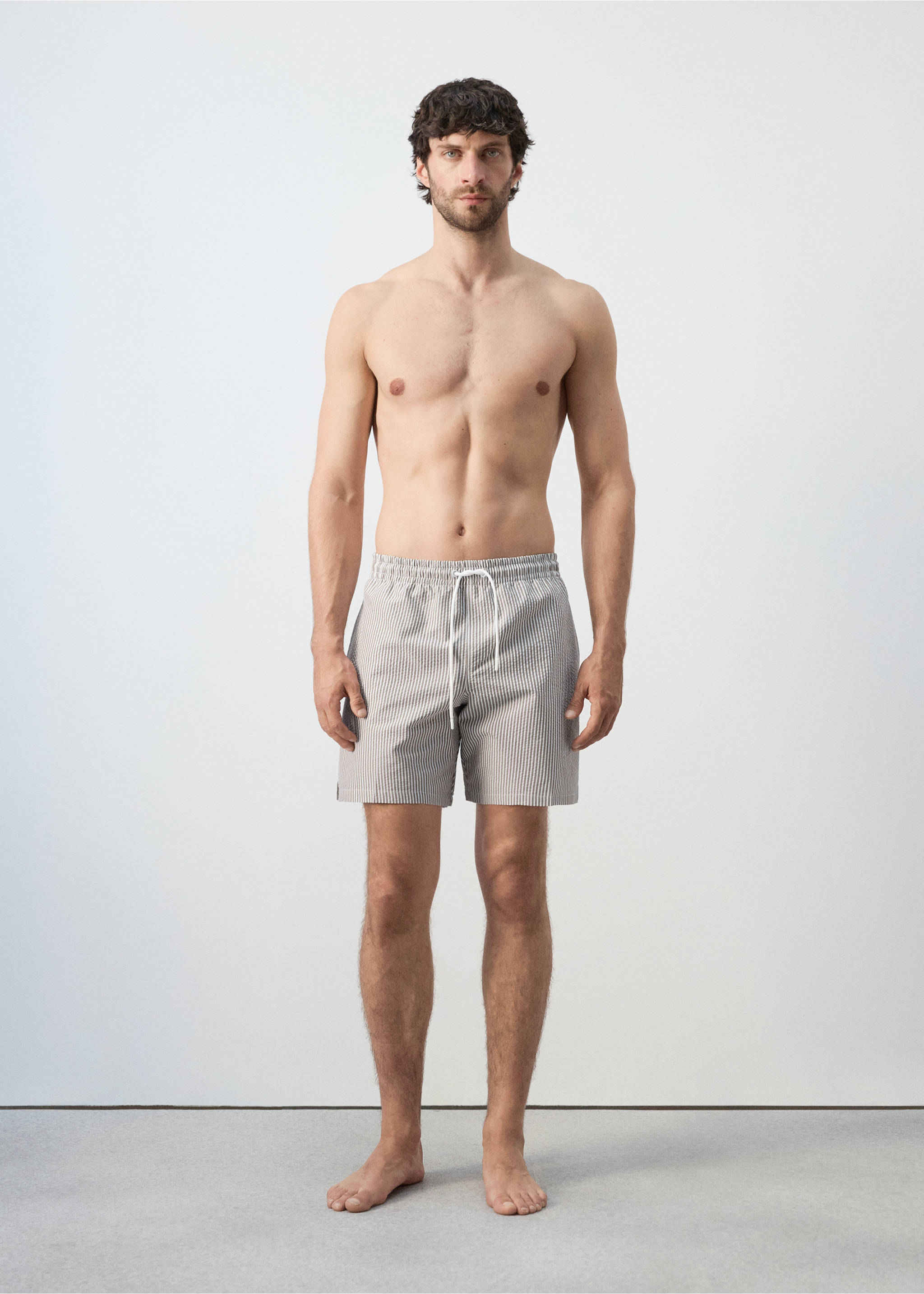 Gestreifte Seersucker-Badeshorts - Allgemeine Ansicht, Khaki. Ref: 27026001-00.