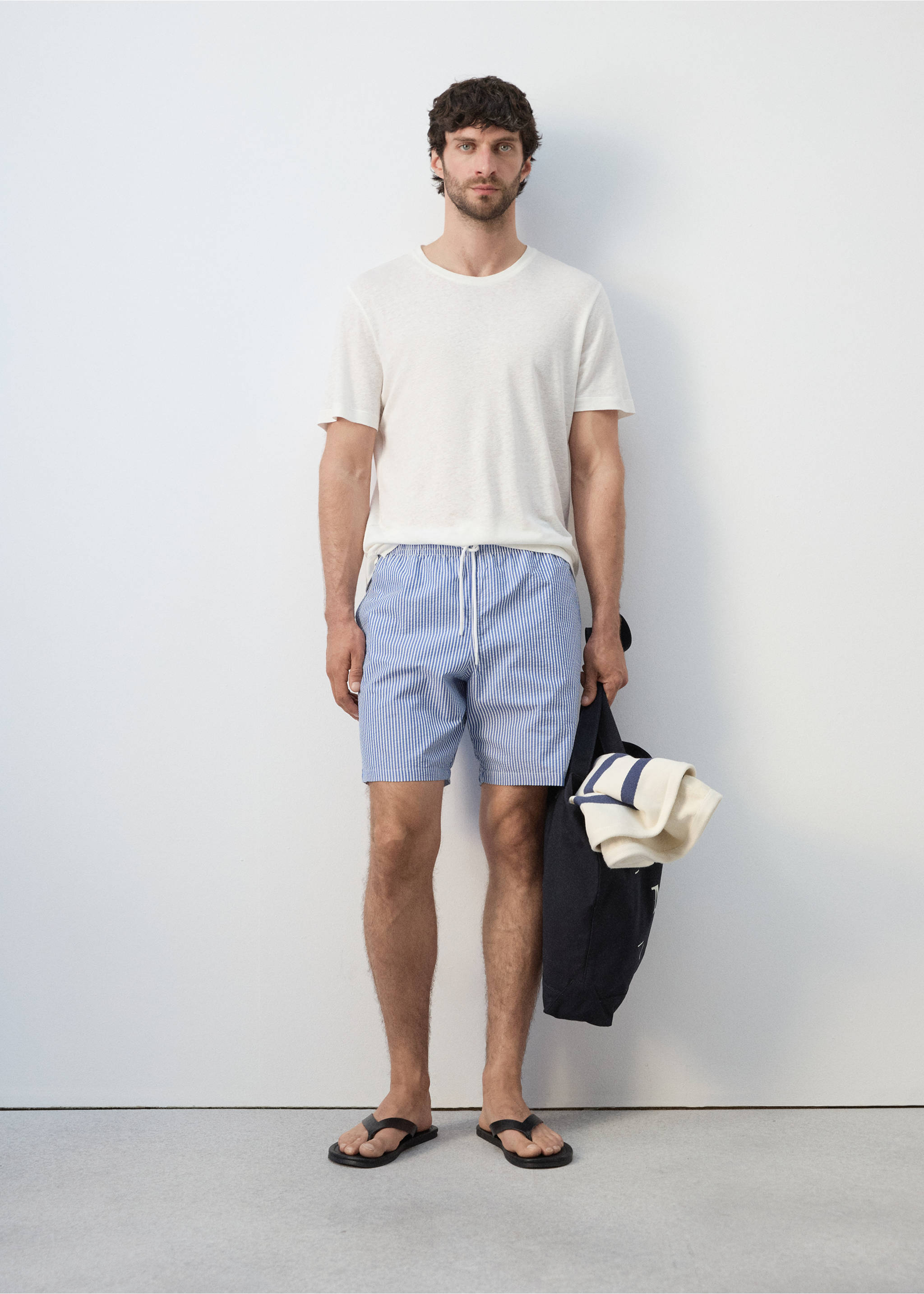 Seersucker striped swimsuit - Details of the article 4, Ink Blue. Ref: 27026001-00.