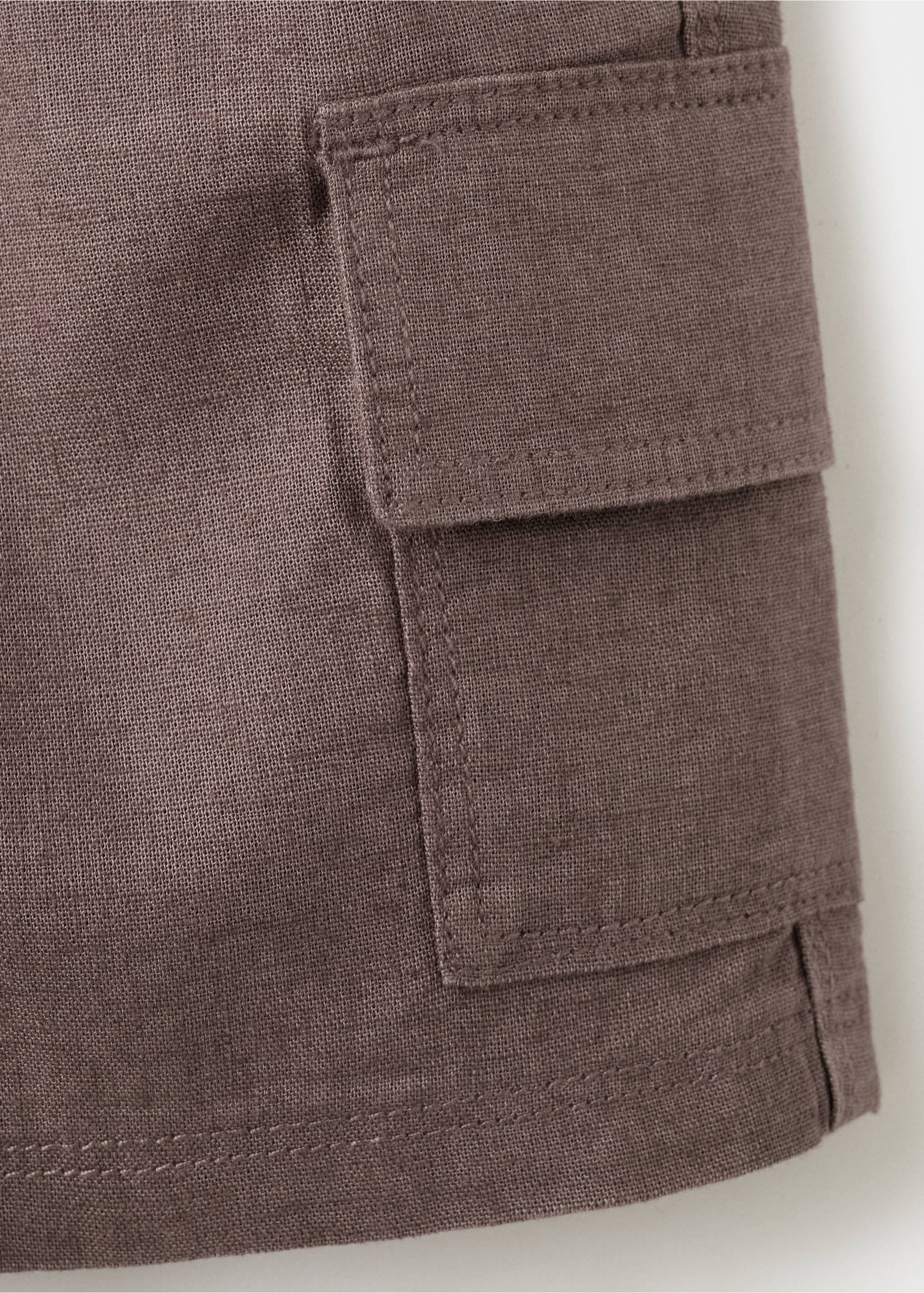 Bermudes cargo barreja lli i cotó - Detall de l'article 0, Marró. Ref: 27026342-00.
