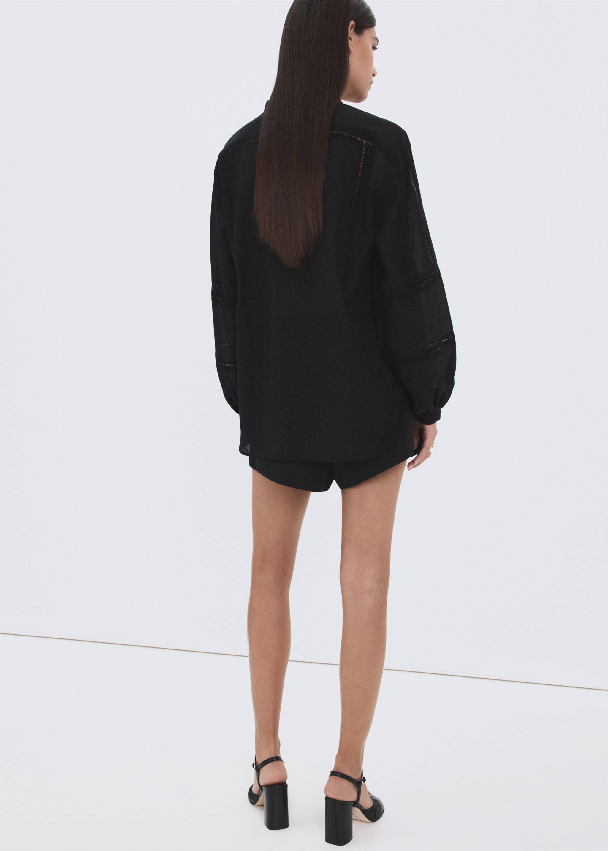 Embroidered openwork blouse - Reverse of the article, Black. Ref: 27026345-00.