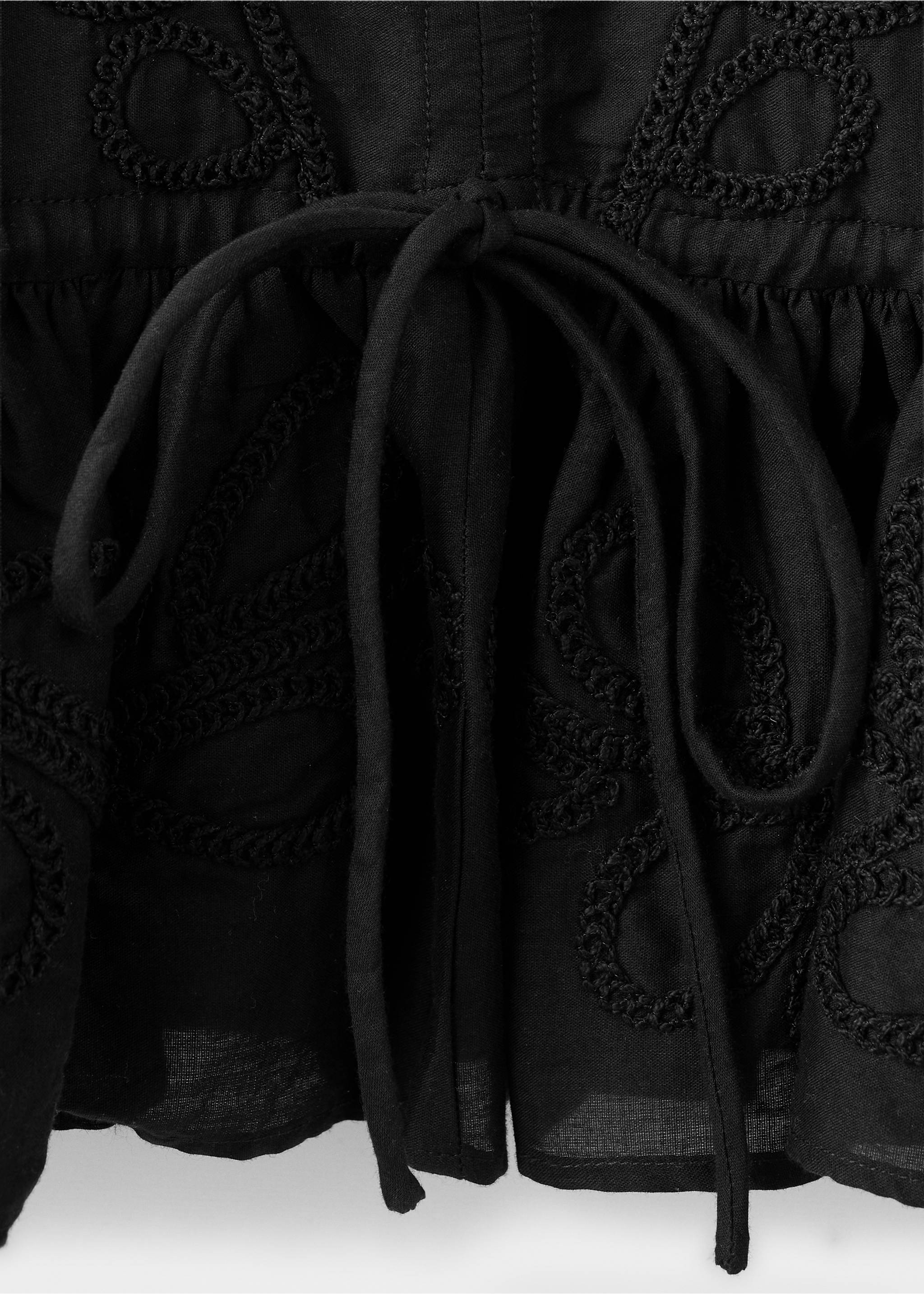 Cotton blouse with floral embroideries - Details of the article 8, Black. Ref: 27026346-00.