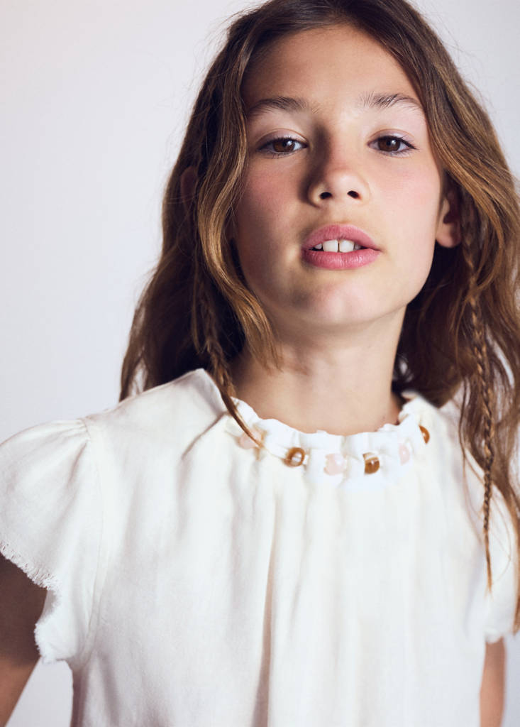 Linen blouse with beadwork — White
