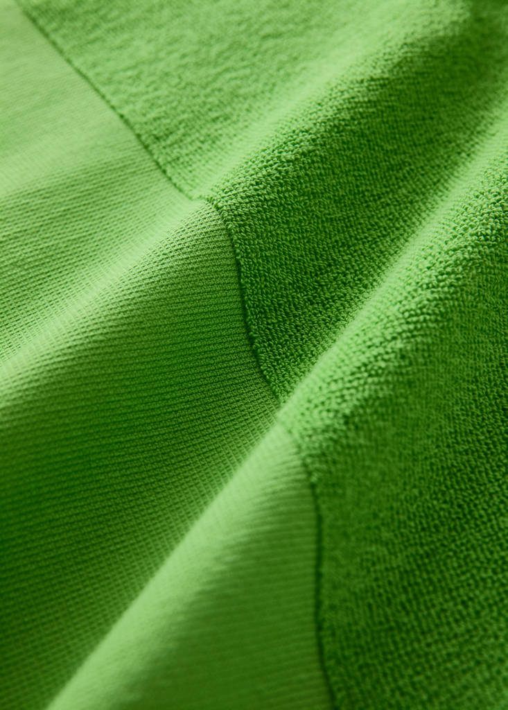 Plain overdyed beach towel with tassels — Green Apple