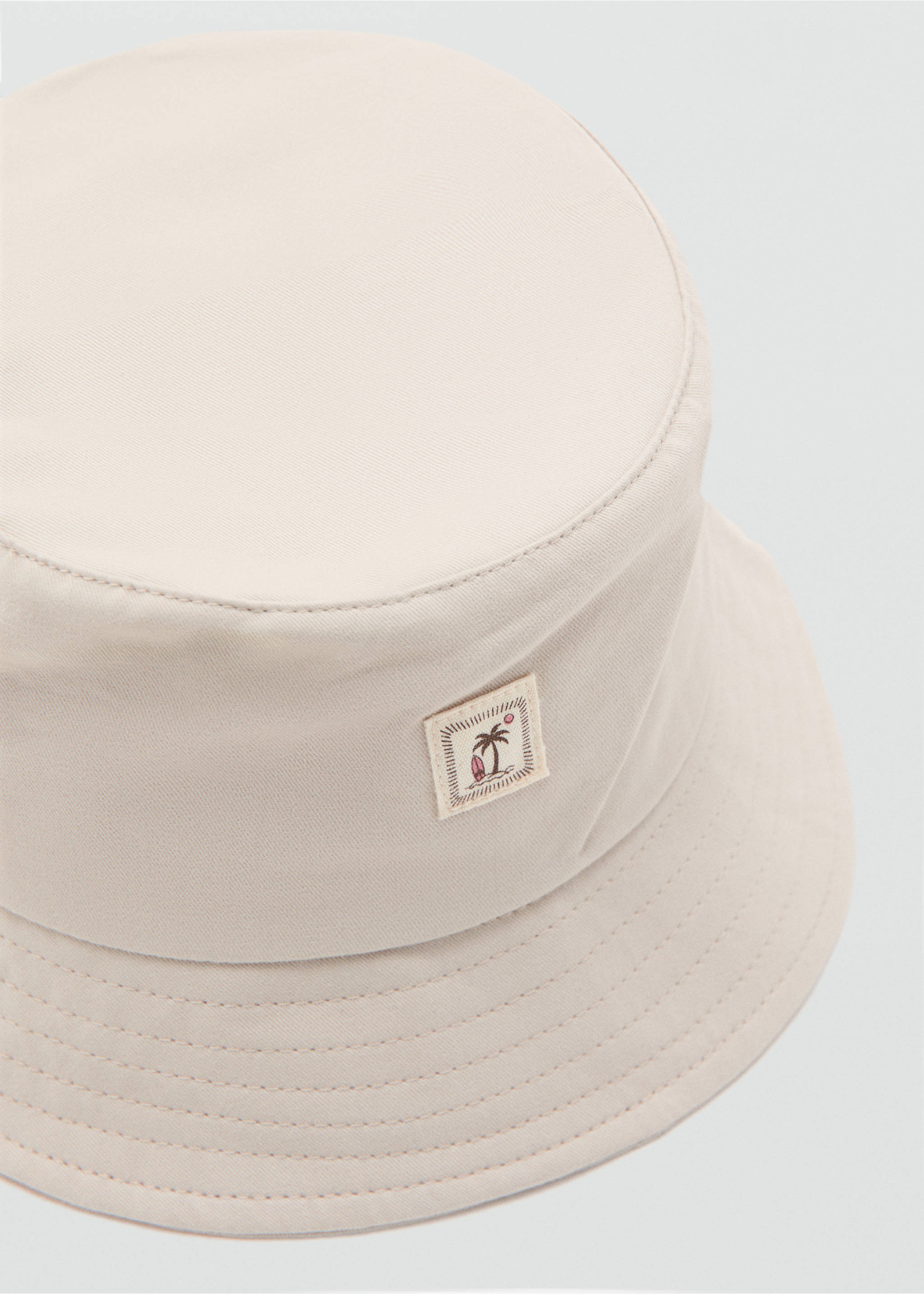 Gorro bucket bordado - Plano medio, Arena. Ref: 27026358-00.