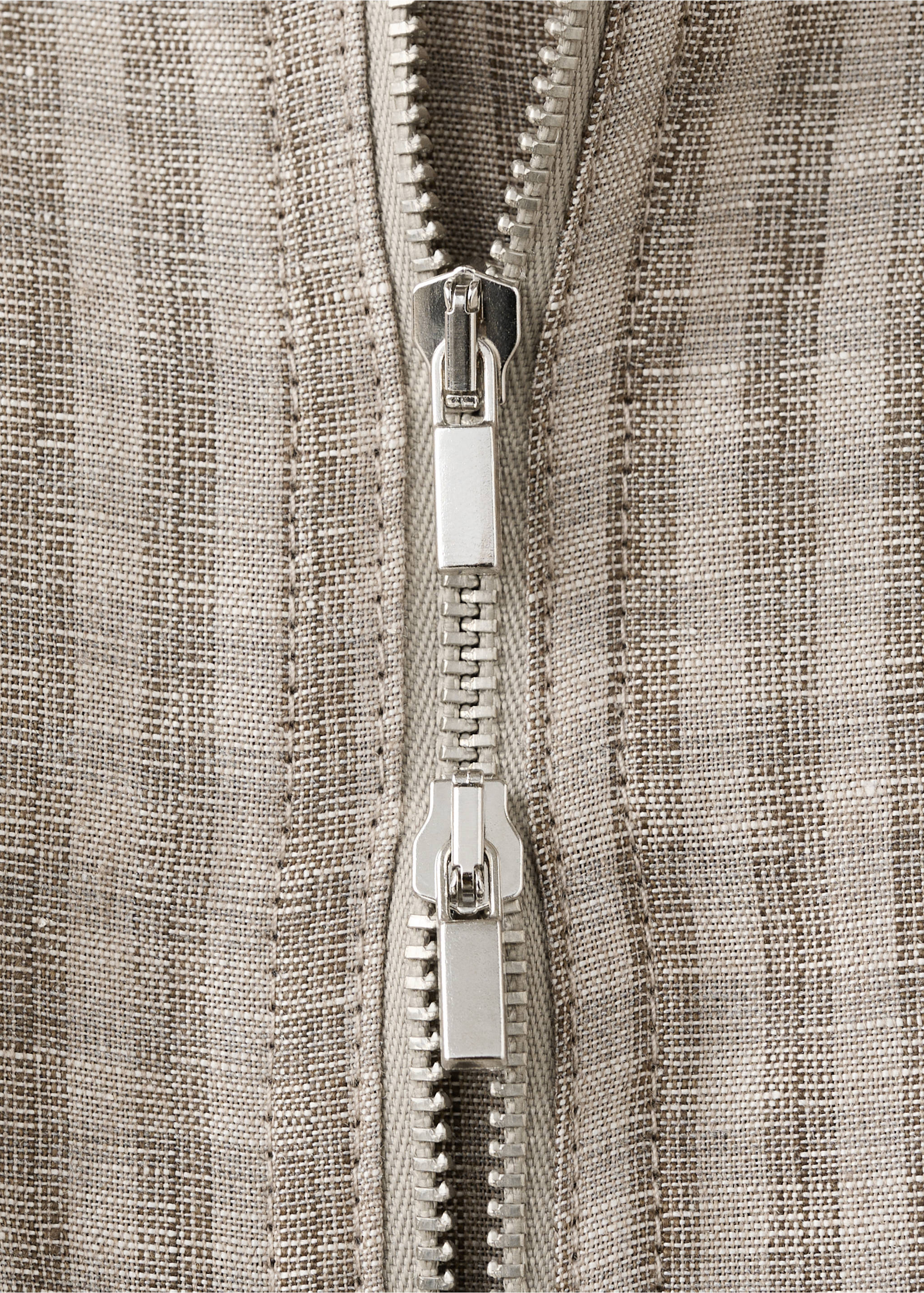 Checked bomber jacket - Details of the article 8, Light/Pastel Grey. Ref: 27026363-01.