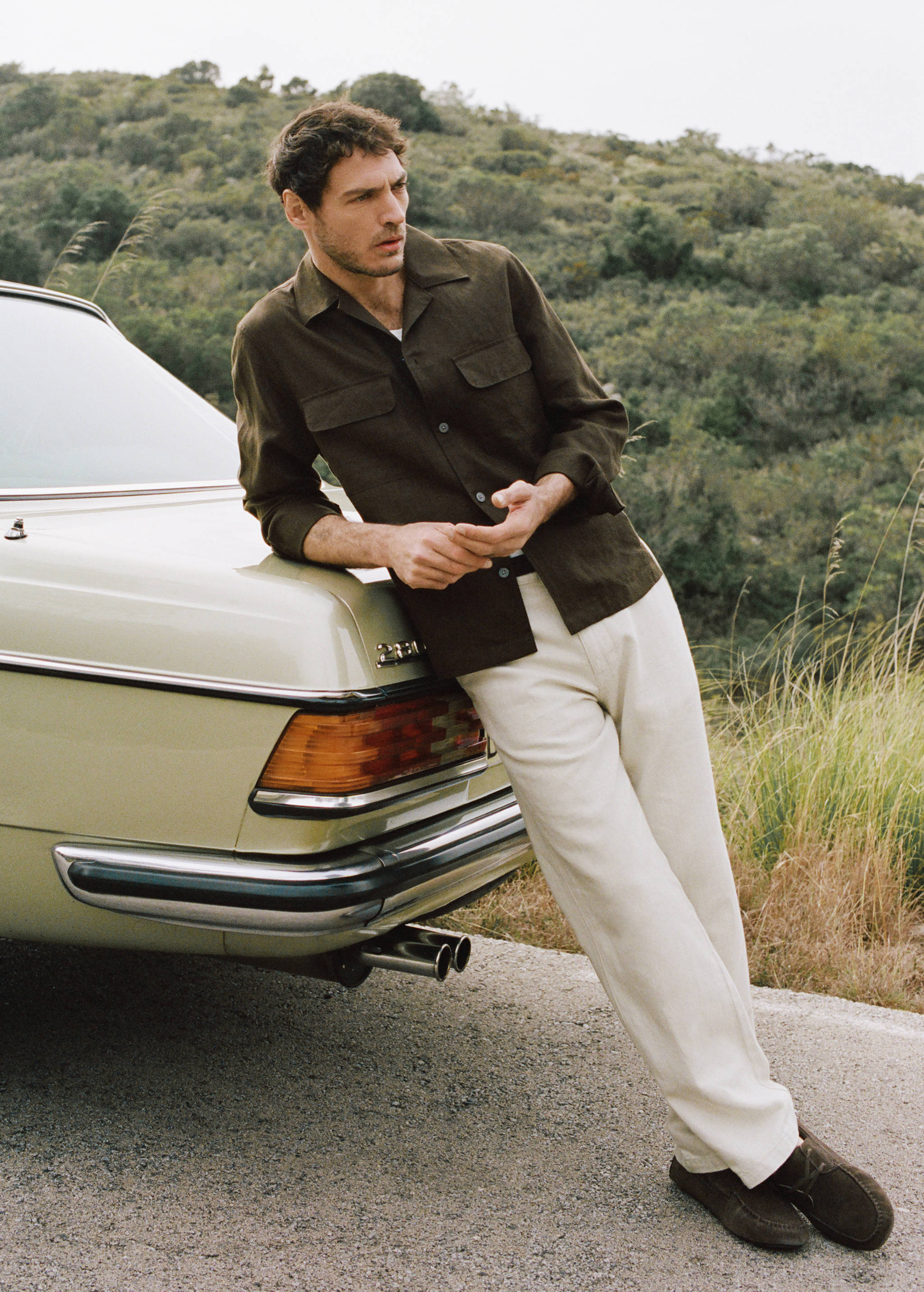 Sobrecamisa de 100% linho com gola de bowling - Pormenor do artigo 5