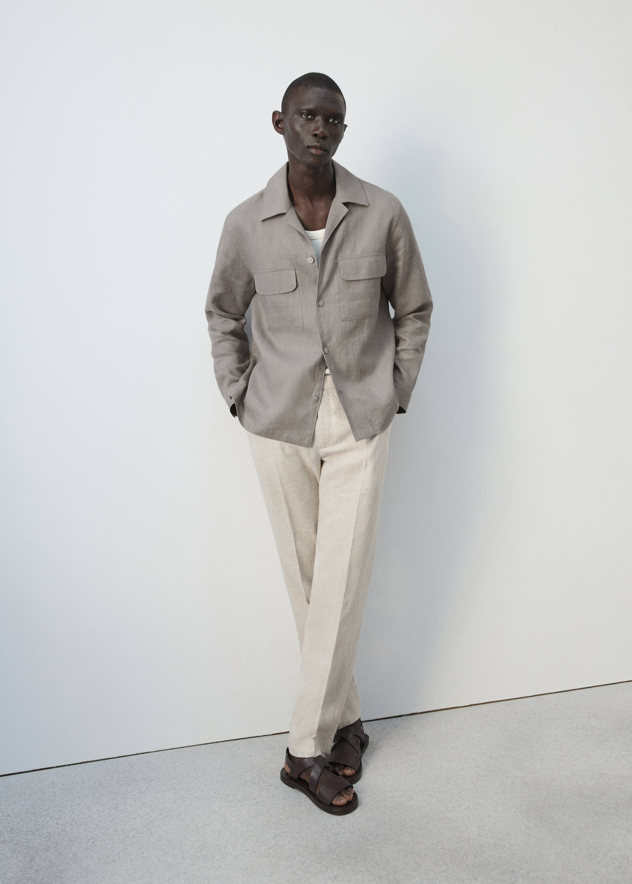 Sobrecamisa de 100% linho com gola de bowling - Pormenor do artigo 1