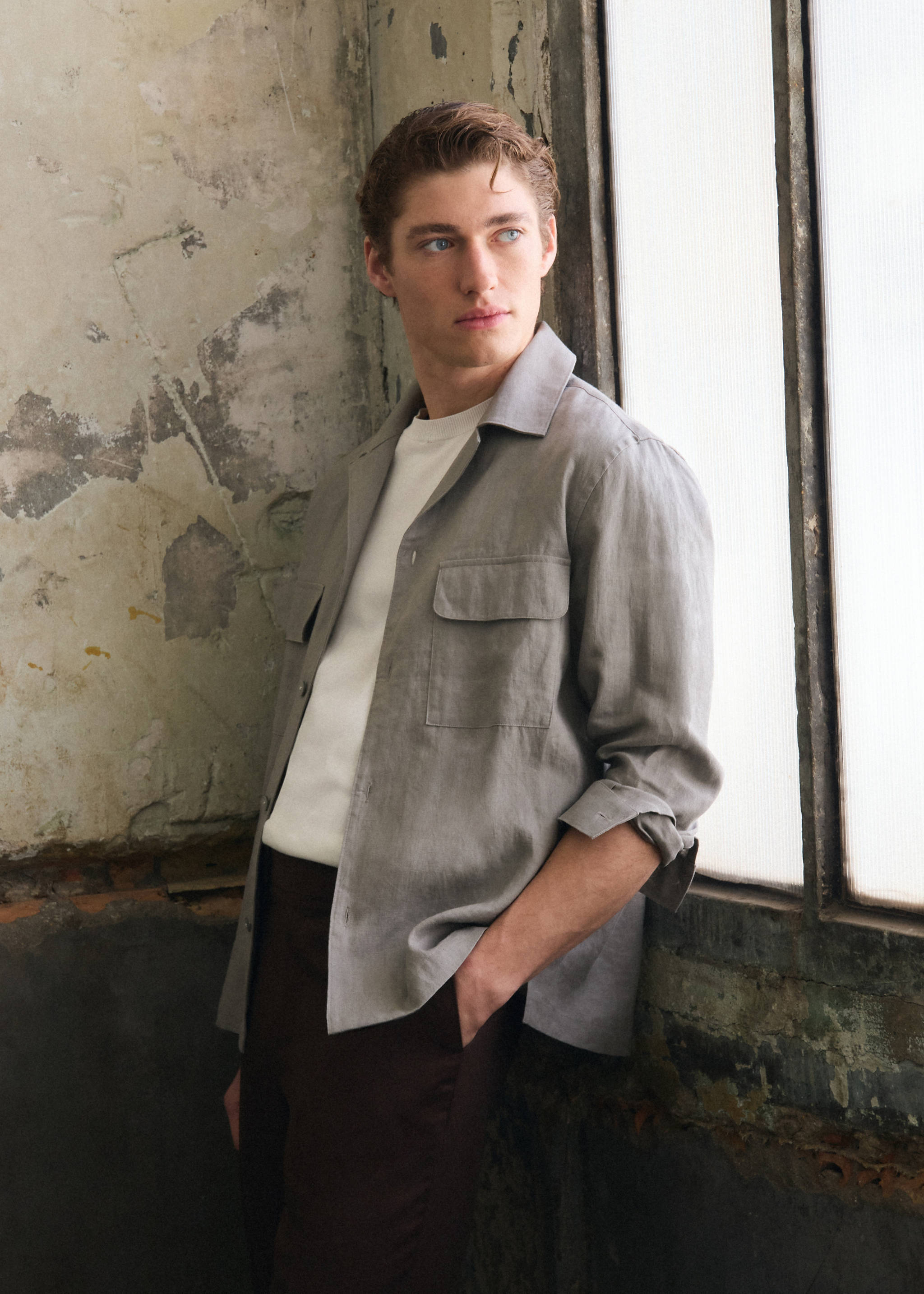 Sobrecamisa de 100% linho com gola de bowling - Pormenor do artigo 5