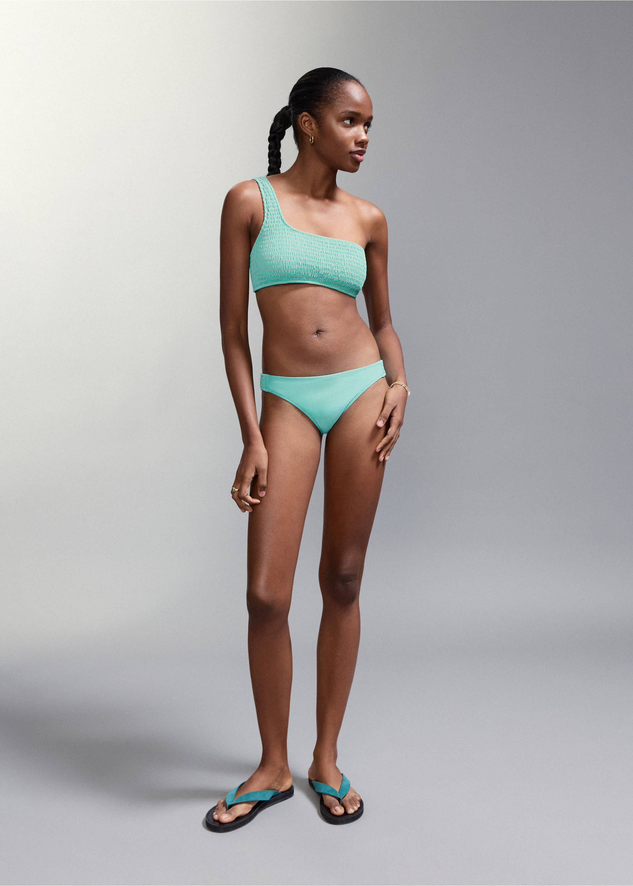 Asymmetric bikini with mid-rise bottoms - Details of the article 2, Turquoise. Ref: 27026714-00.